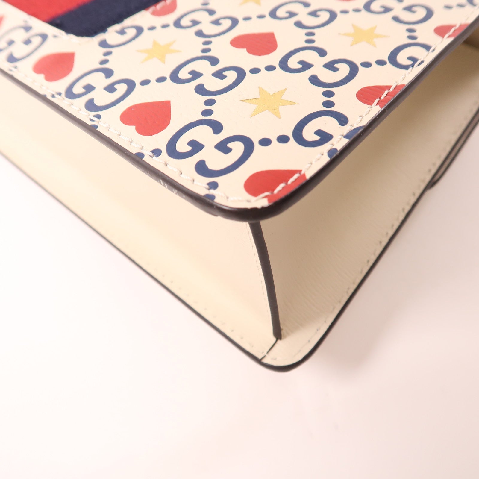 GUCCI 牛皮皮革Sylvie金扣肩背袋白色