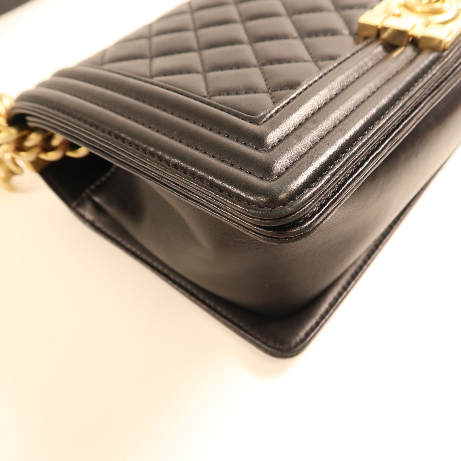 CHANEL 【激減優惠】羊皮皮革Boy 25金扣鏈帶肩背袋