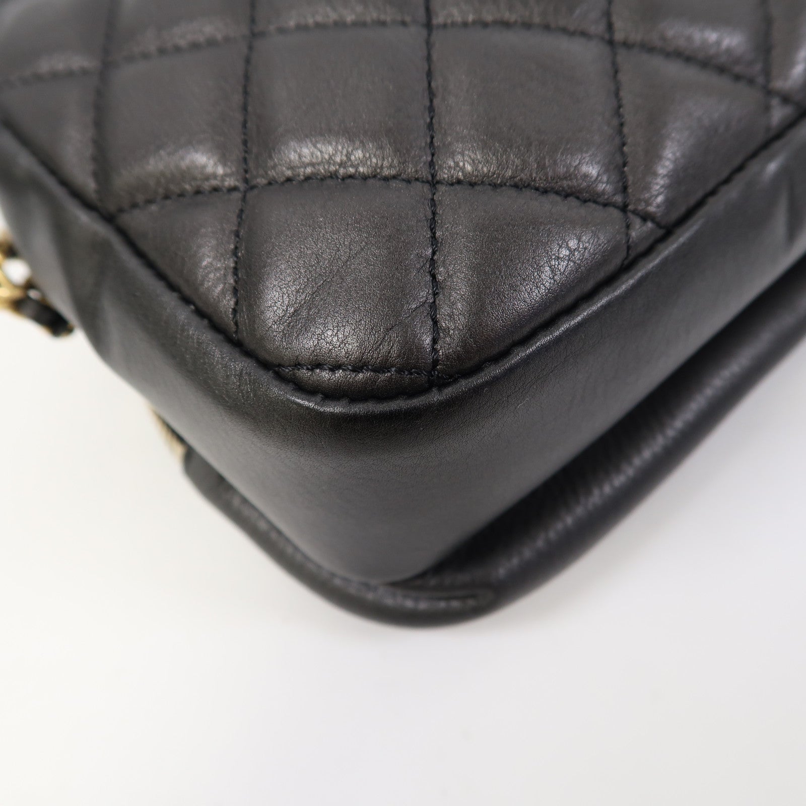 CHANEL 菱格羊皮皮革Chain Shoulder金扣鏈帶肩背袋黑色