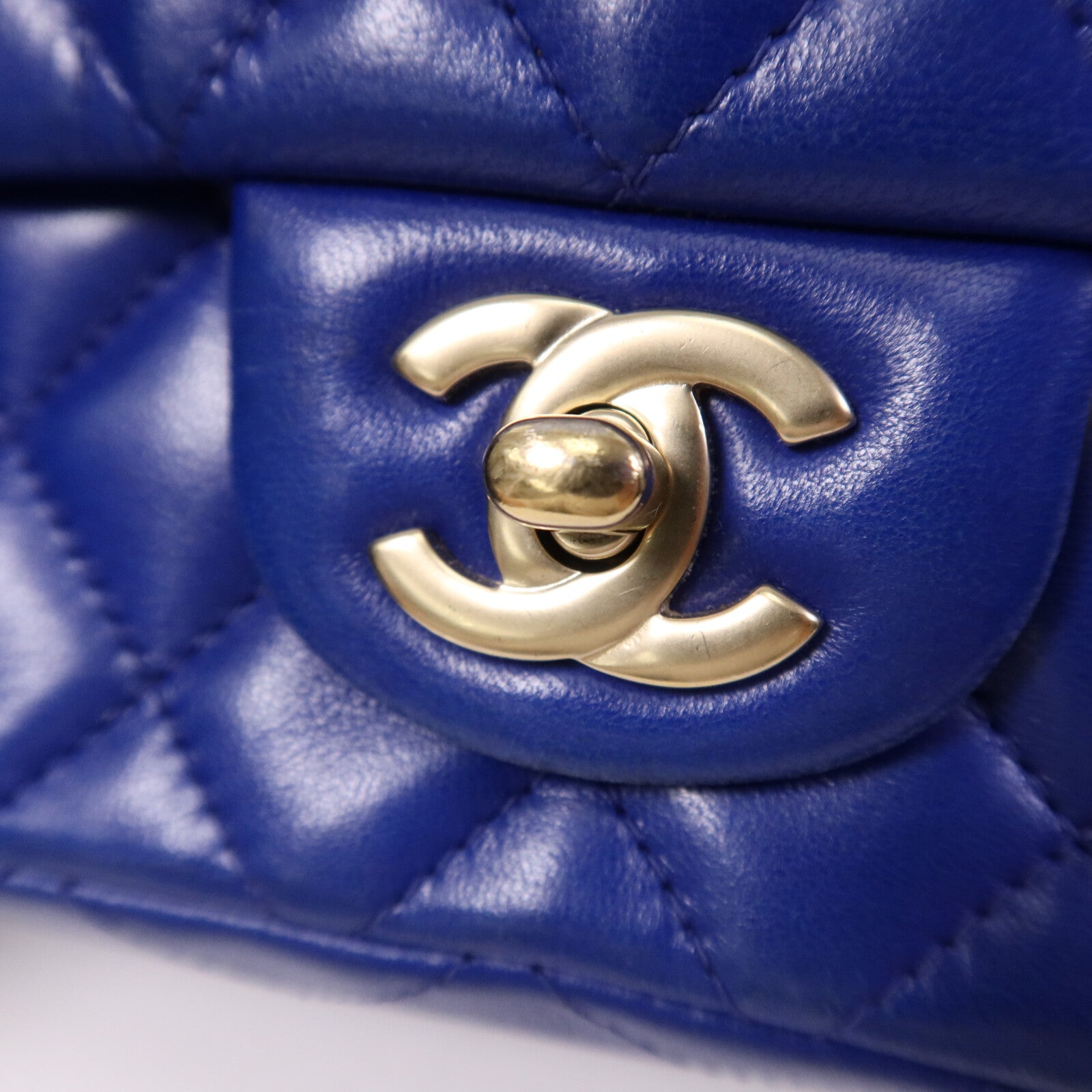 CHANEL 羊皮皮革Mini Classic 20金扣鏈帶肩背袋