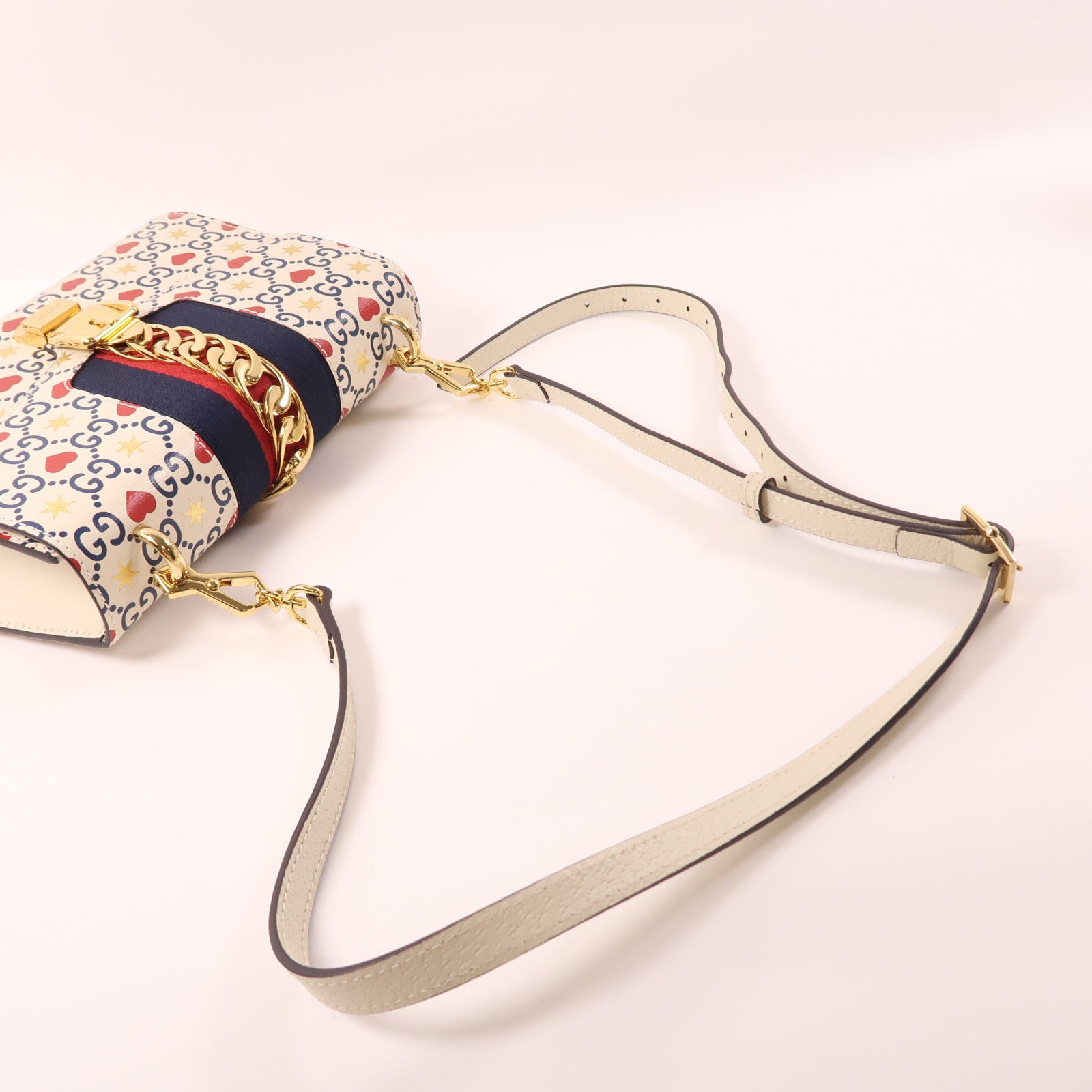 GUCCI 牛皮皮革Sylvie金扣肩背袋白色