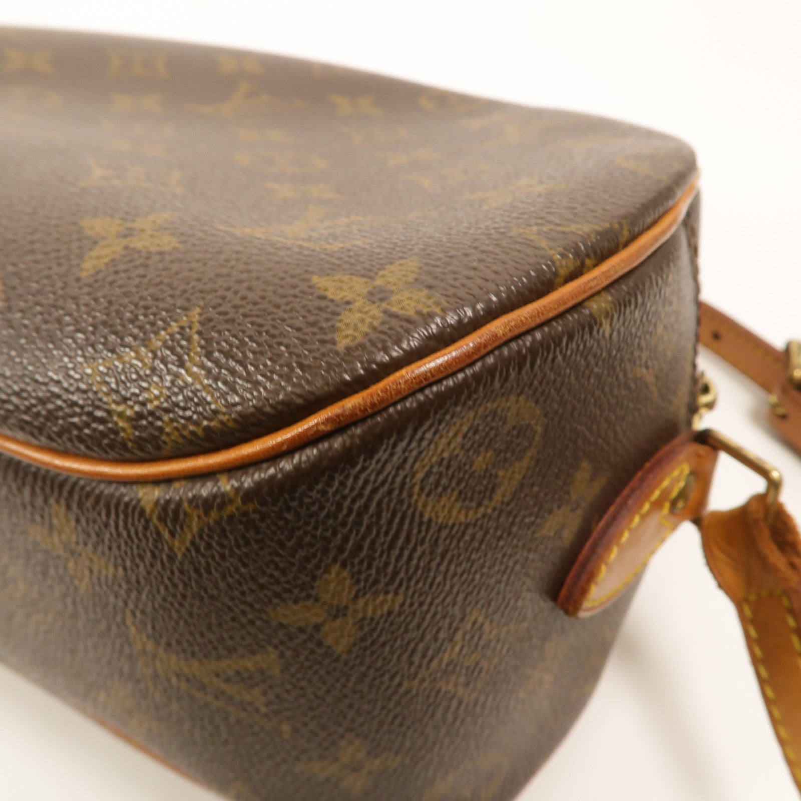 LOUIS VUITTON Monogram Blois肩背袋