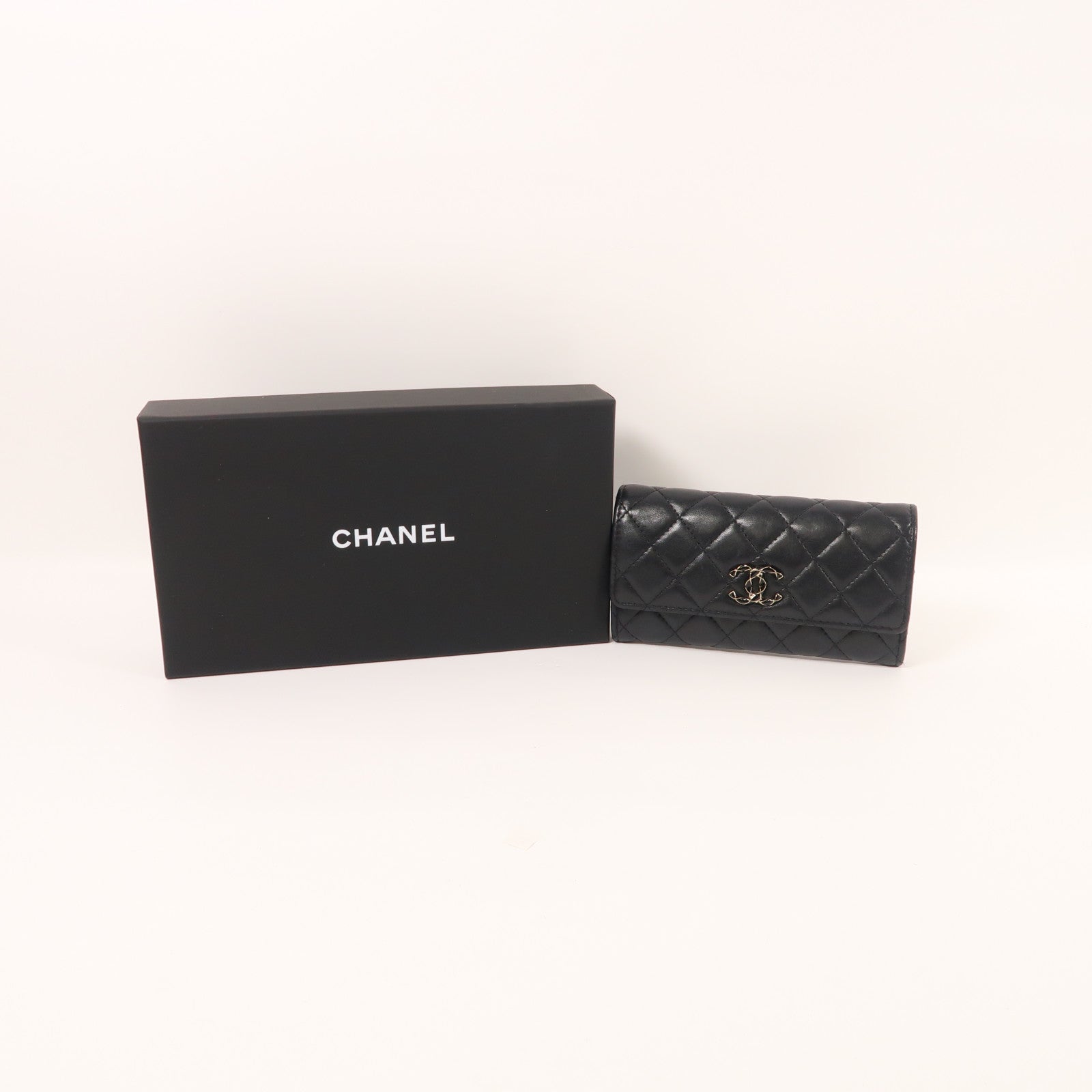CHANEL 羊皮皮革Long Wallet金扣長錢包