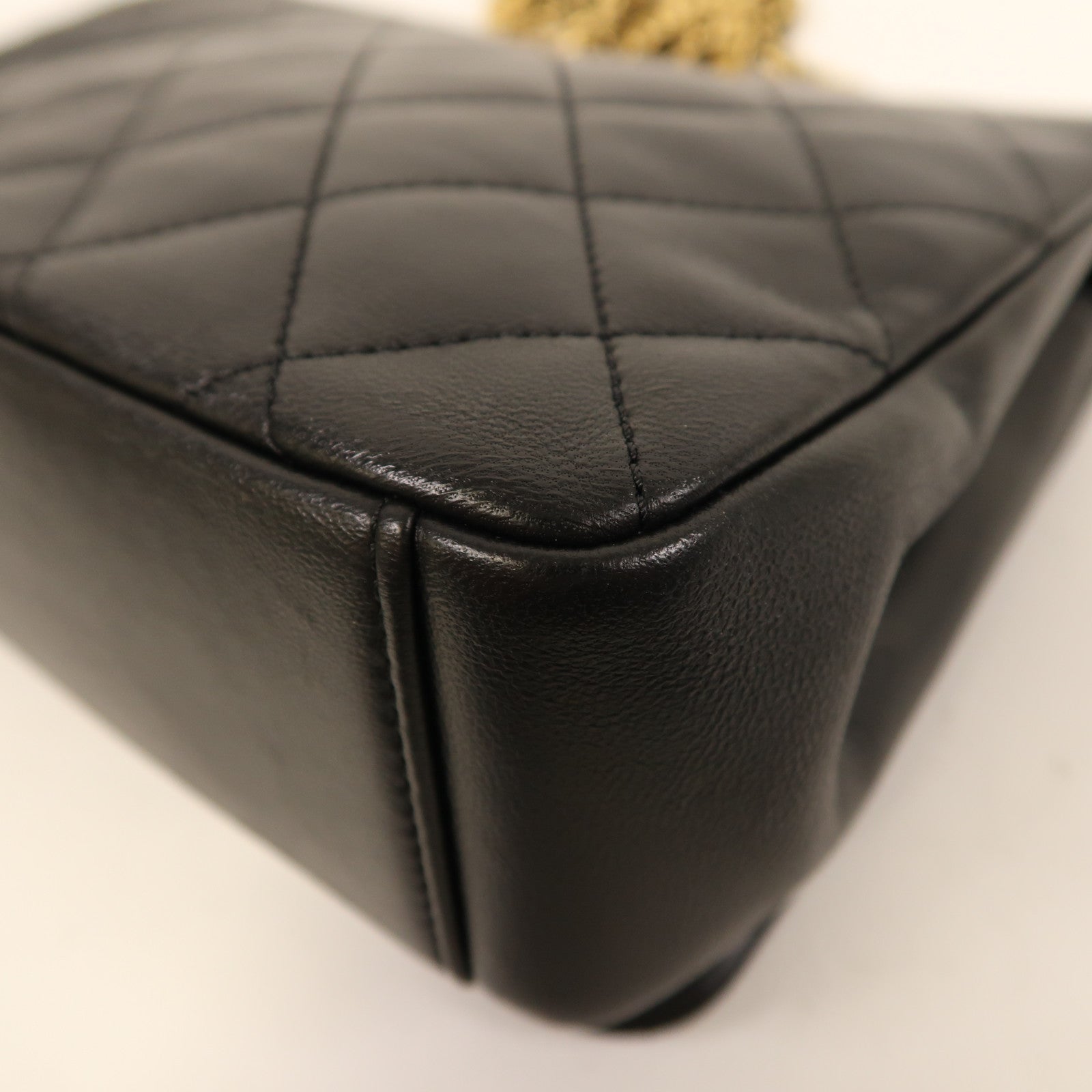 CHANEL 羊皮皮革Chain Shoulder金扣鏈帶肩背袋