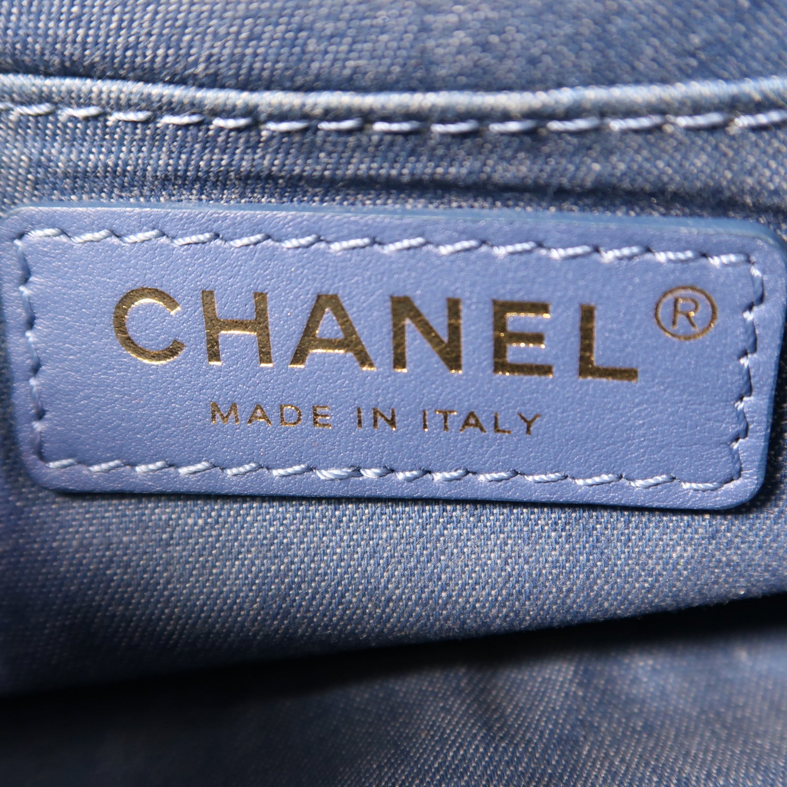 CHANEL 牛仔布Classic 17 With Gold Ball金扣鏈帶肩背袋