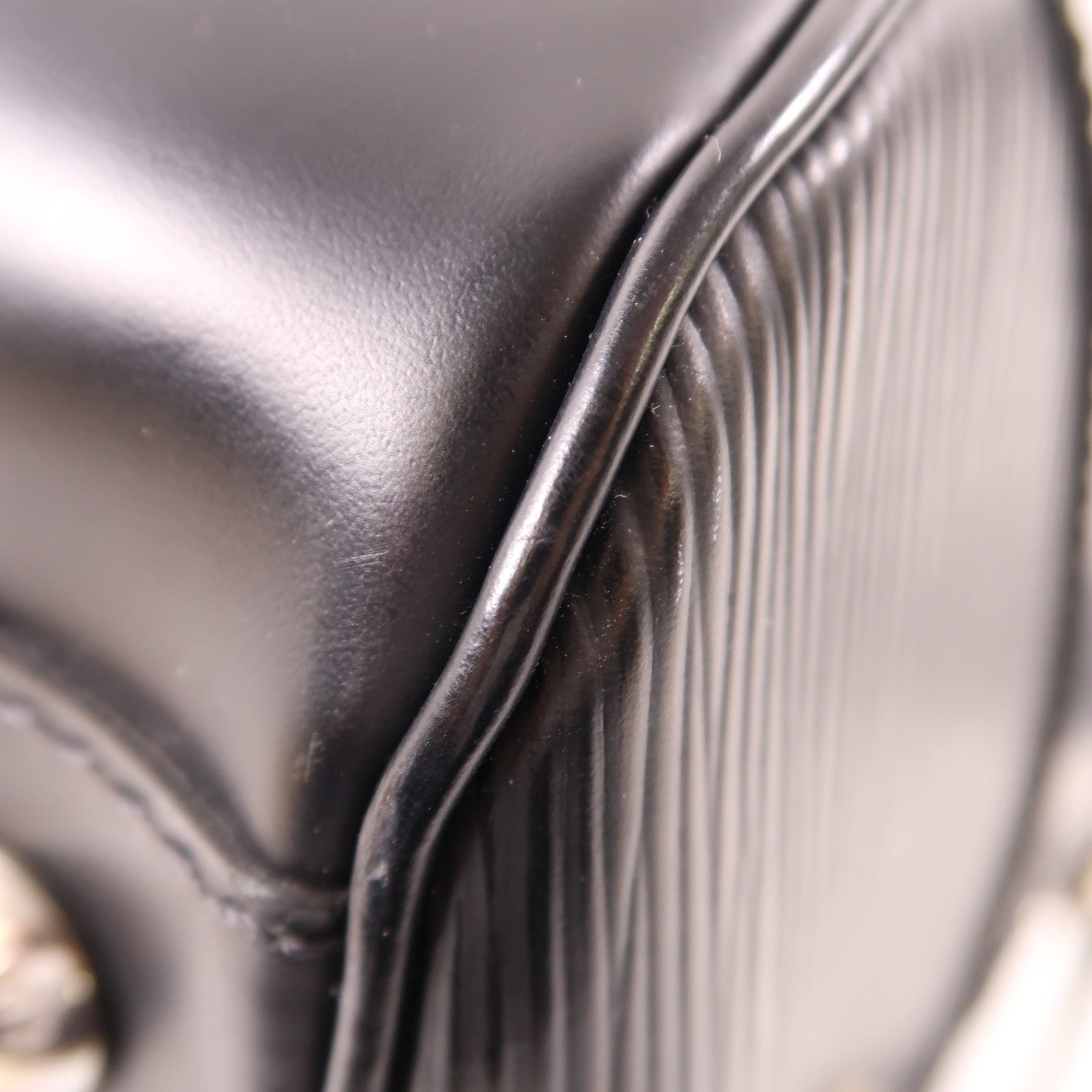 LOUIS VUITTON 【激減優惠】Epi Bowling Montaigne銀扣手挽袋黑色