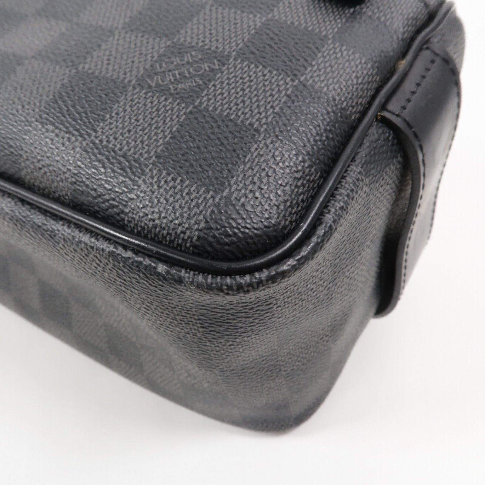 LOUIS VUITTON Damier Graphite Toiletry Pouch手拿包