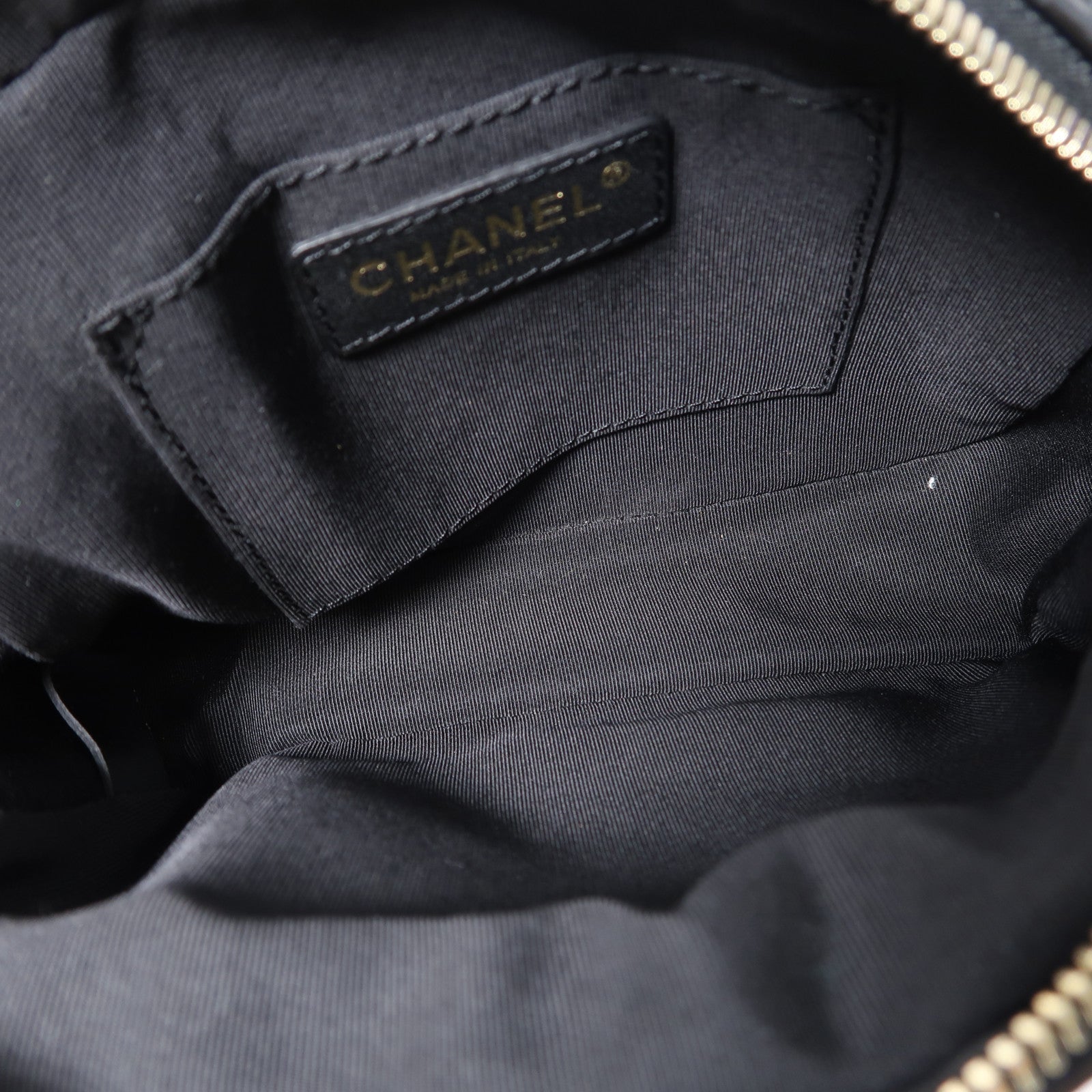 CHANEL 菱格羊皮皮革Chain Shoulder金扣鏈帶肩背袋黑色