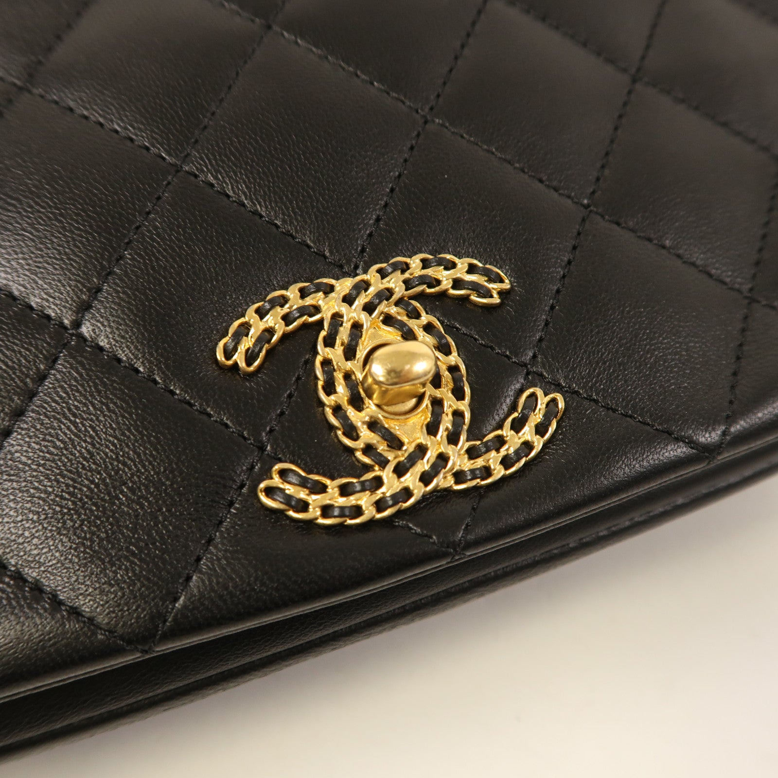 CHANEL 羊皮皮革Chain Shoulder金扣鏈帶肩背袋