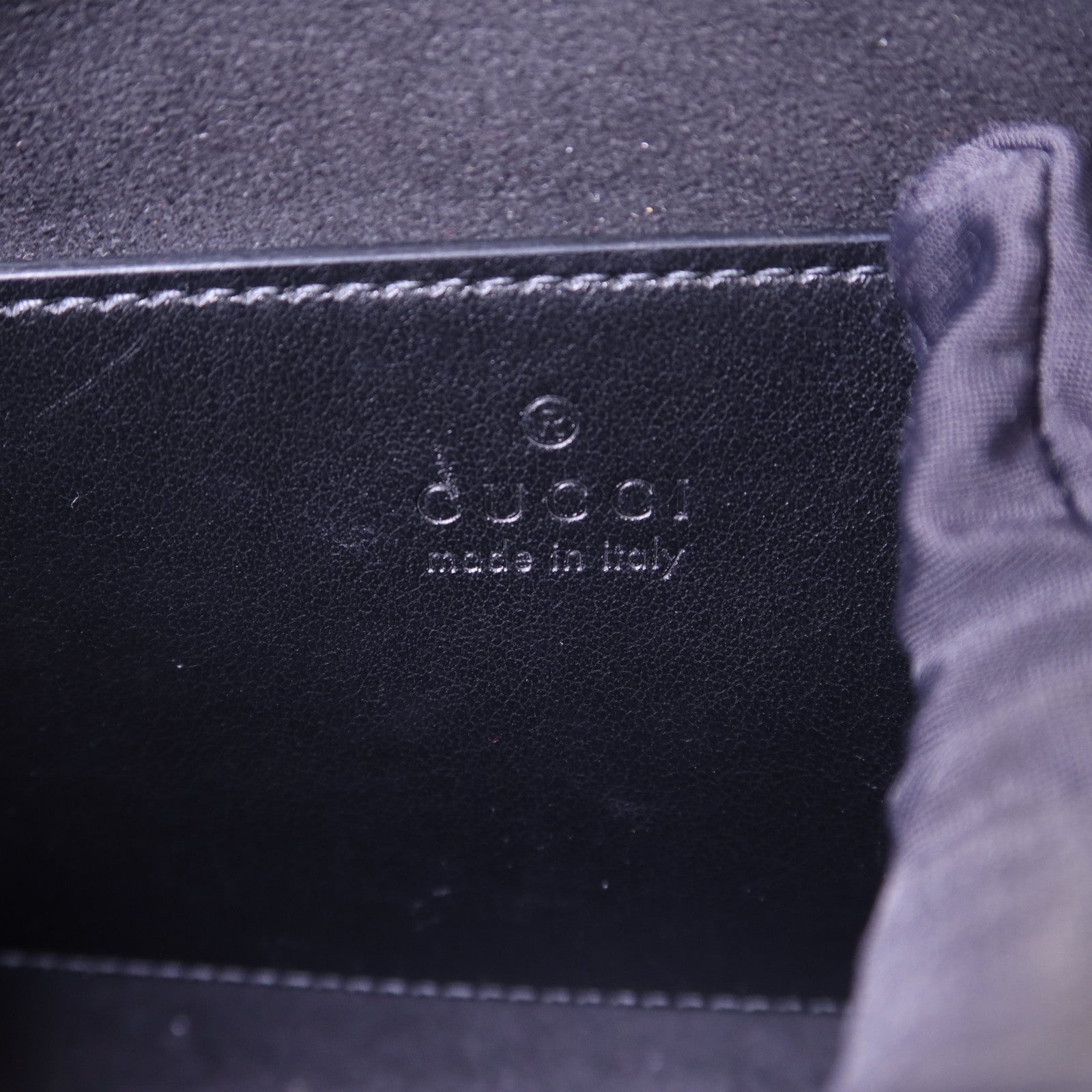 GUCCI 牛皮皮革GG Marmont Small Totel金扣鏈帶肩背袋