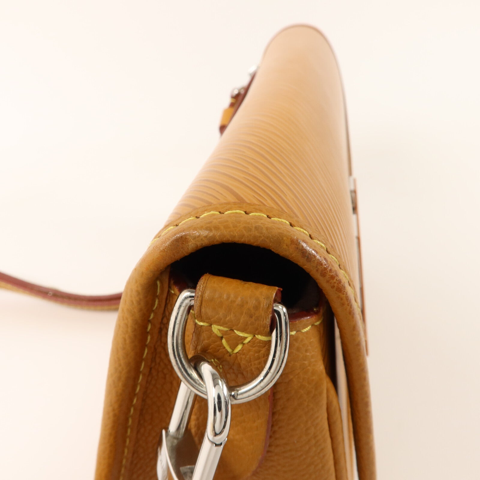 LOUIS VUITTON Epi Buci銀扣肩背袋棕色
