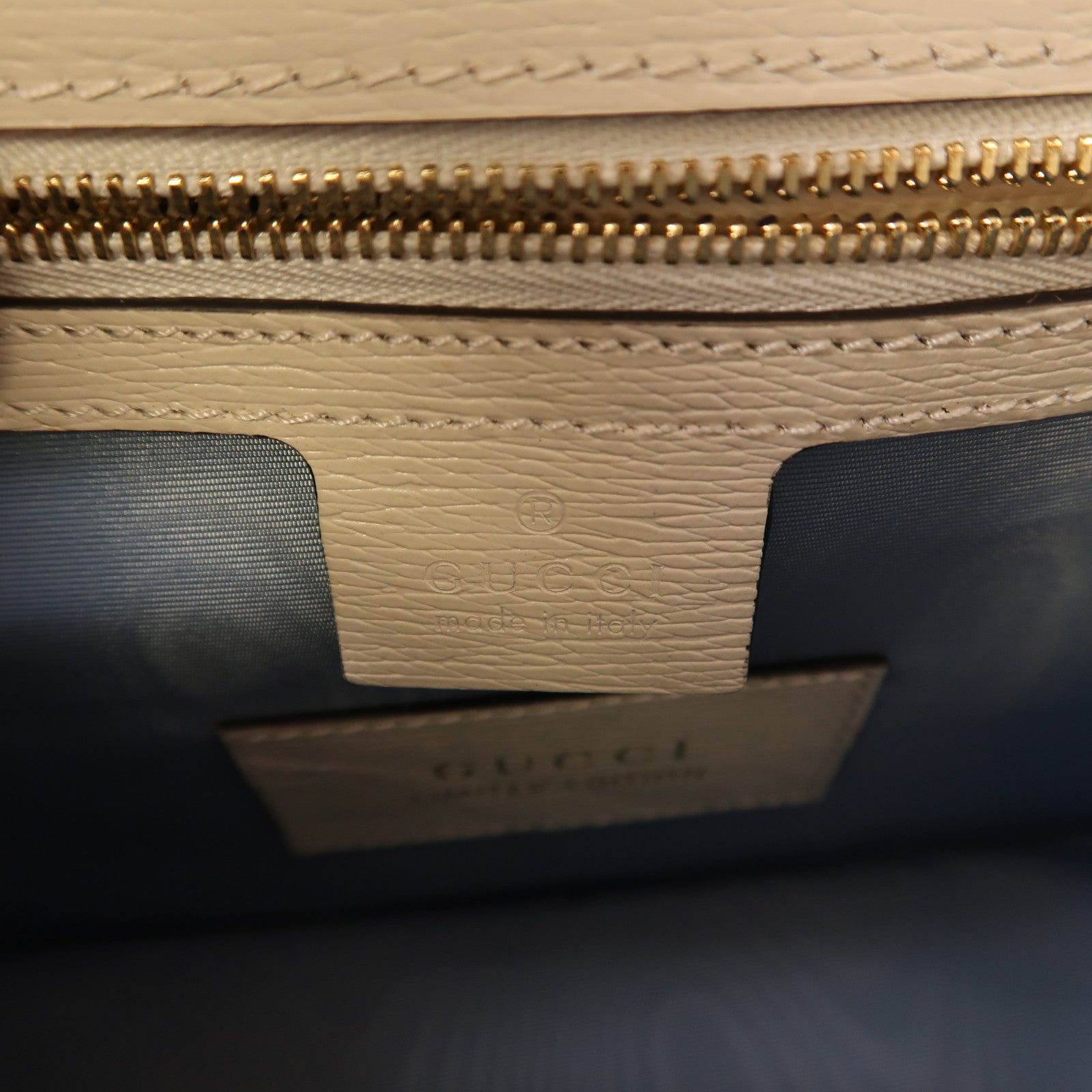 GUCCI 牛皮皮革Sylvie金扣肩背袋白色