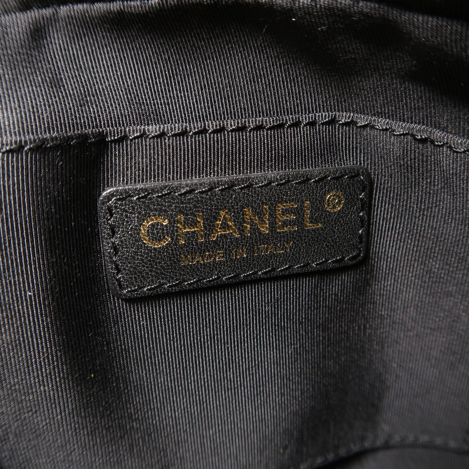 CHANEL 菱格羊皮皮革Chain Shoulder金扣鏈帶肩背袋黑色