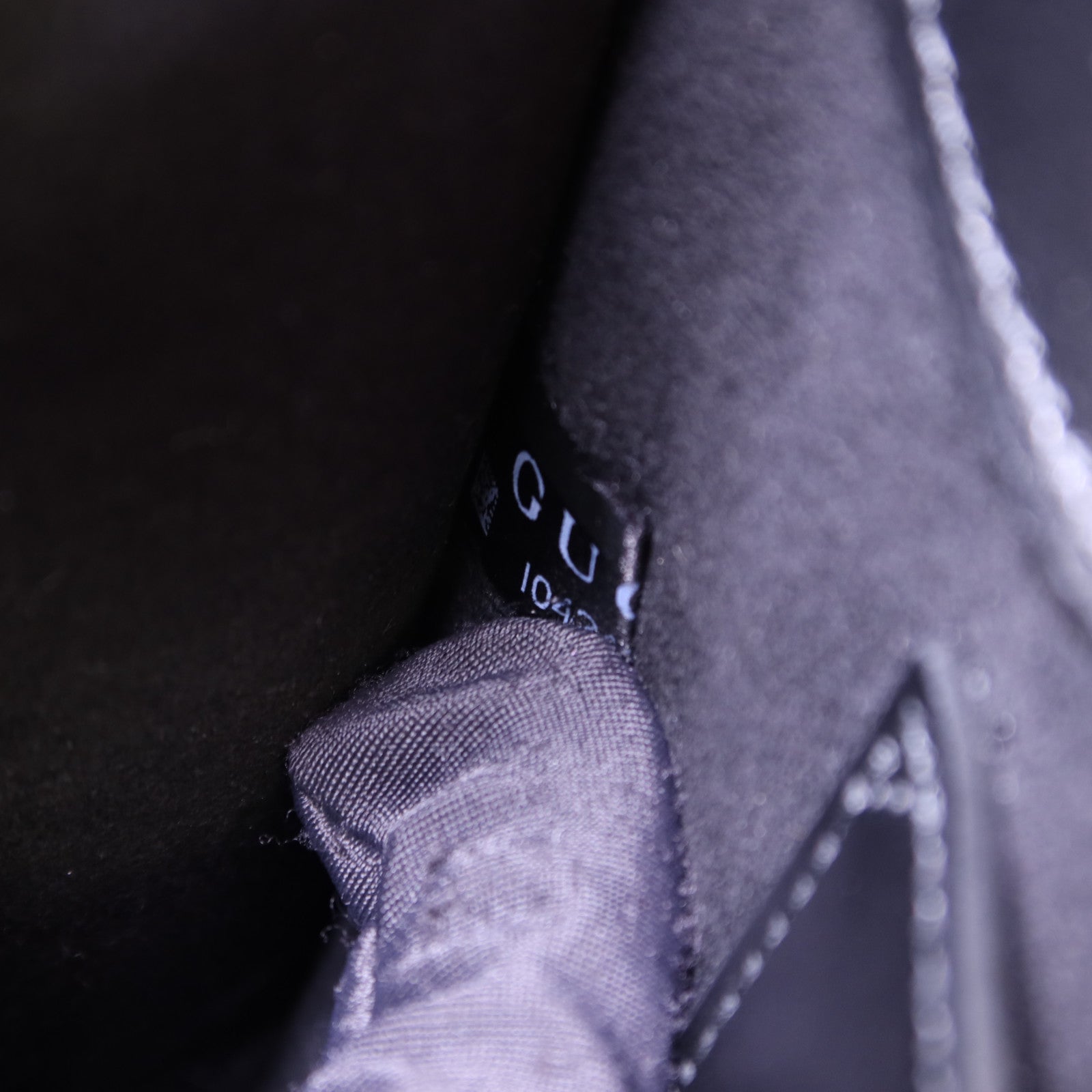 GUCCI 牛皮皮革GG Marmont Small Totel金扣鏈帶肩背袋