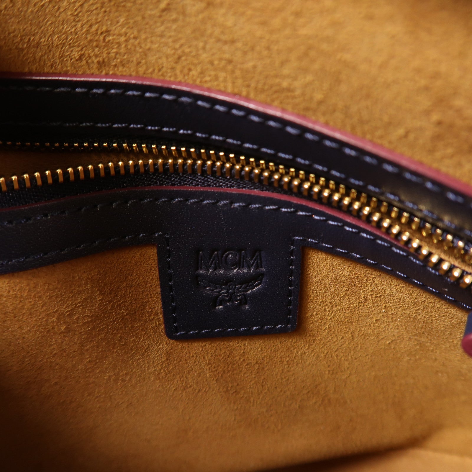 MCM 牛皮皮革2 Way Shoulder金扣手挽肩背兩用袋