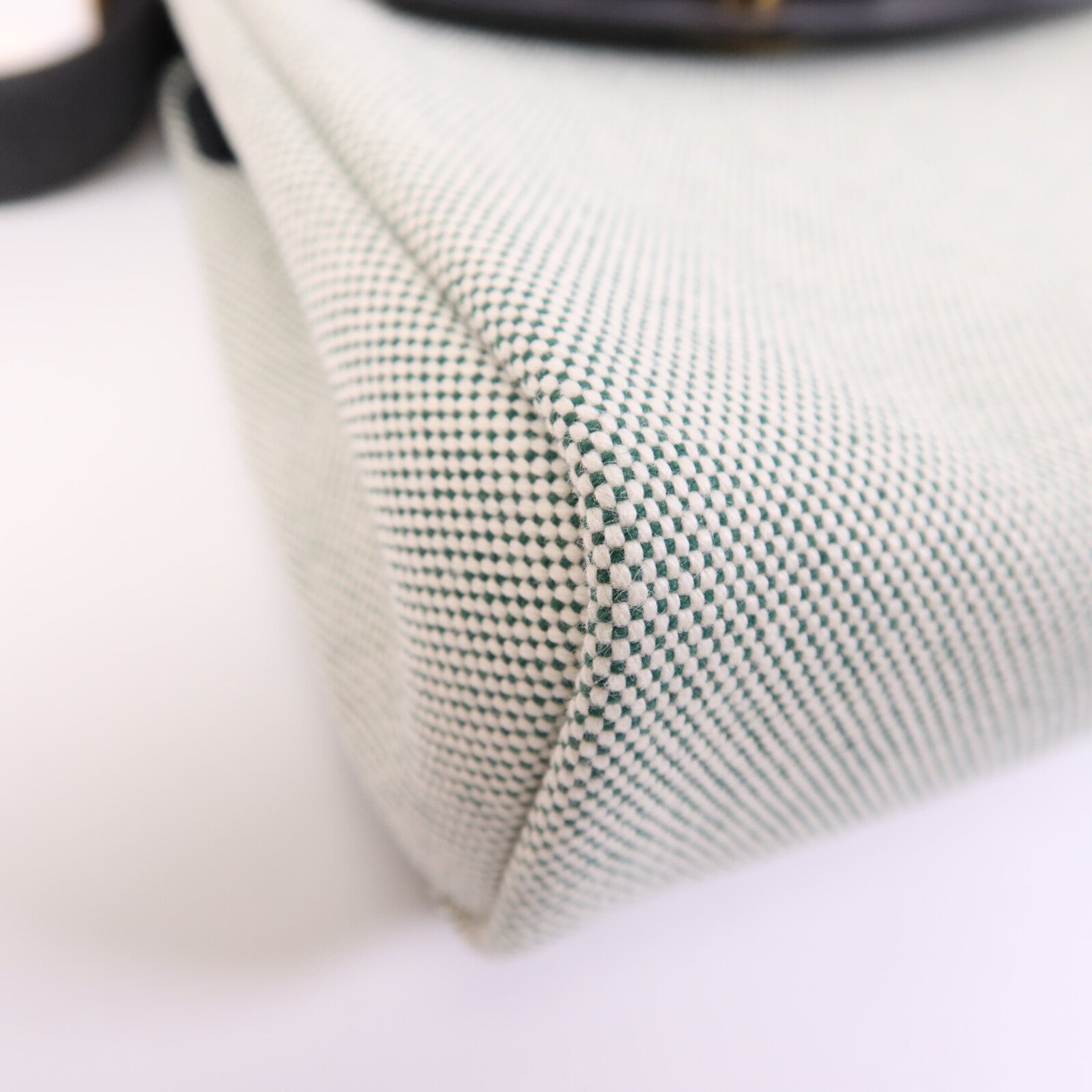 HERMES 帆布Mini Herbag金扣肩背袋Noir