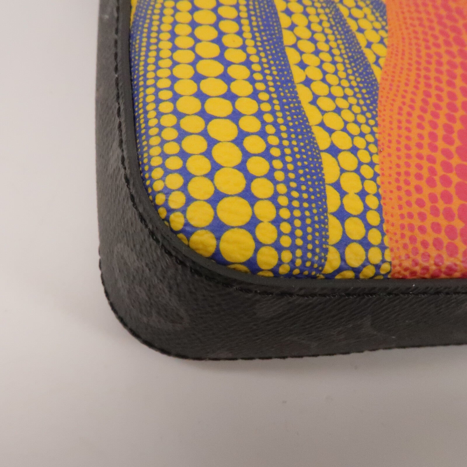 LOUIS VUITTON Monogram Eclipse YK x Trio Messenger銀扣肩背袋