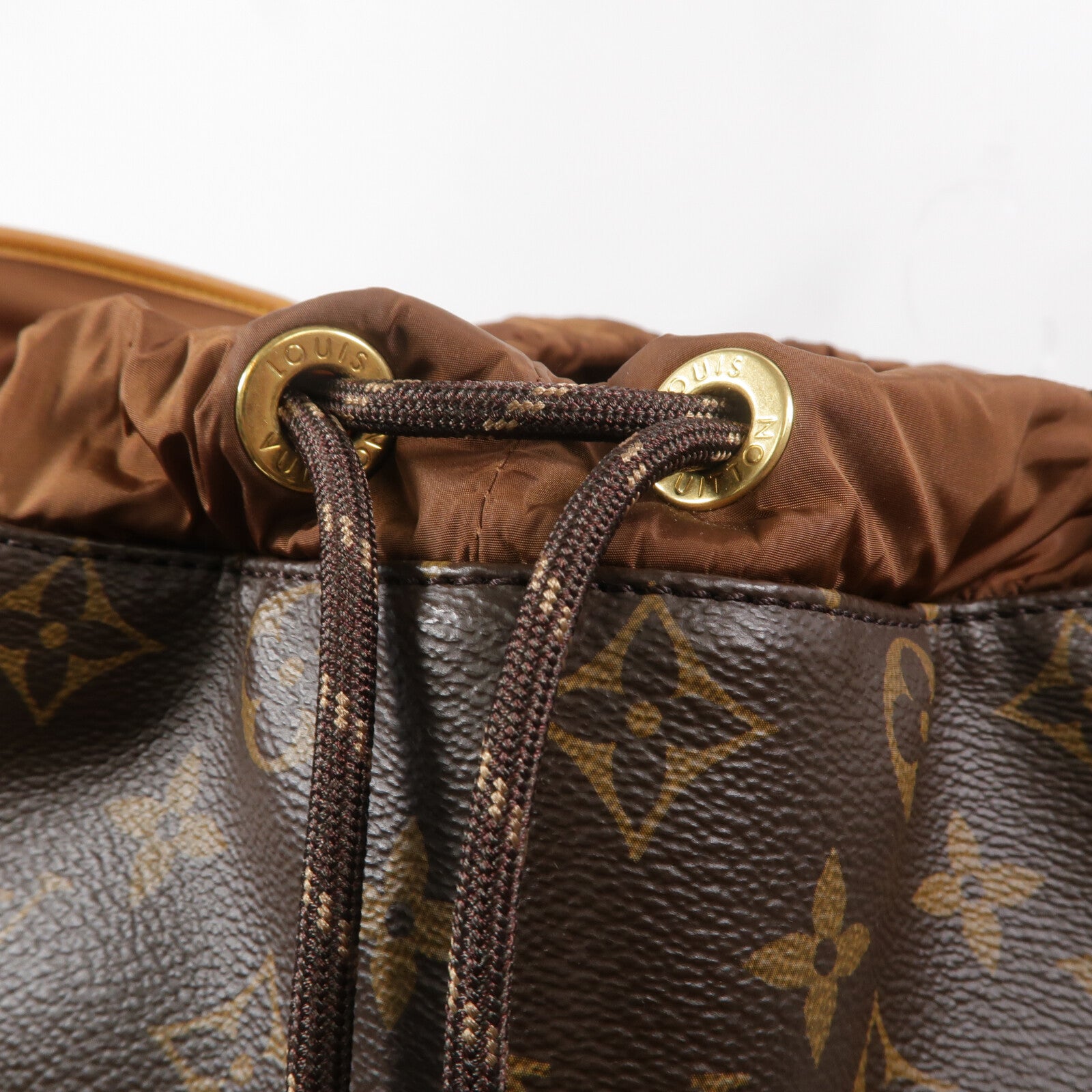 LOUIS VUITTON Monogram Montsouris Cargo背包