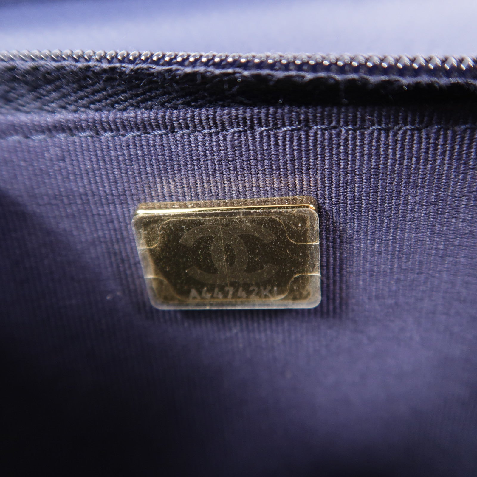 CHANEL 牛皮皮革WOC Wallet On Chain鏈帶肩背袋