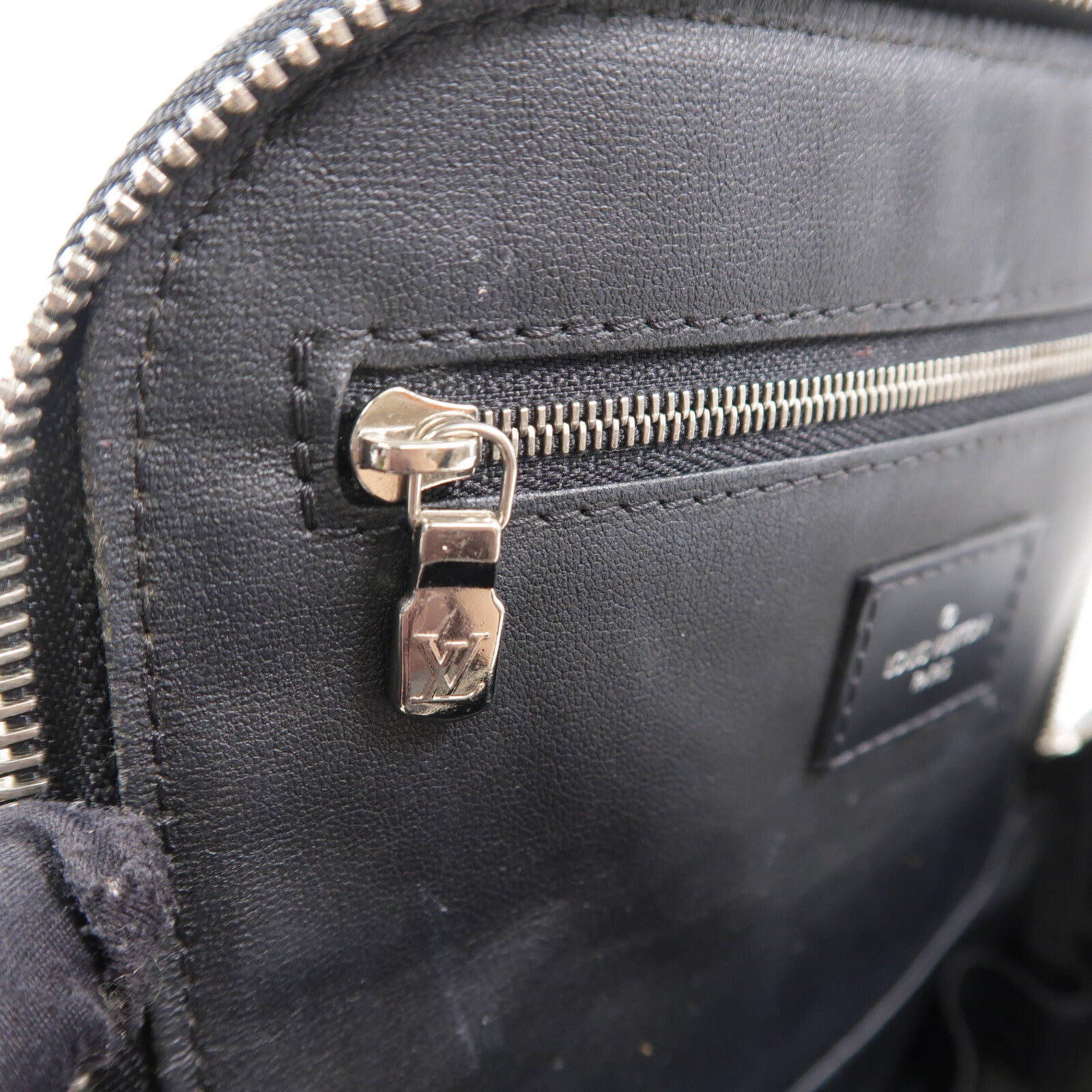 LOUIS VUITTON Damier Graphite Toiletry Pouch手拿包