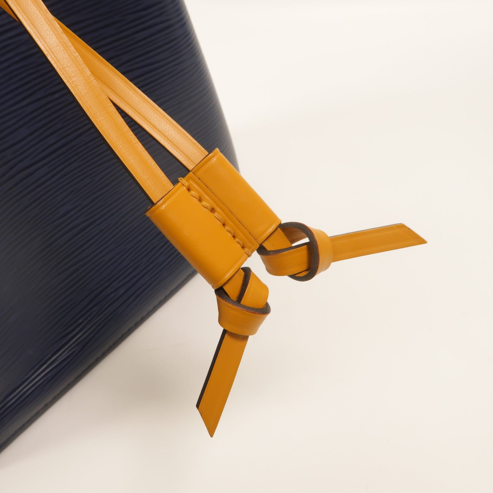 LOUIS VUITTON Epi Neo Noe BB手挽肩背兩用袋