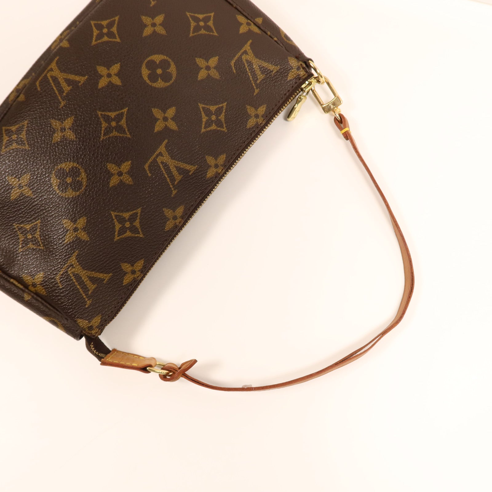LOUIS VUITTON Monogram Pochette Accessoires金扣手挽袋棕色
