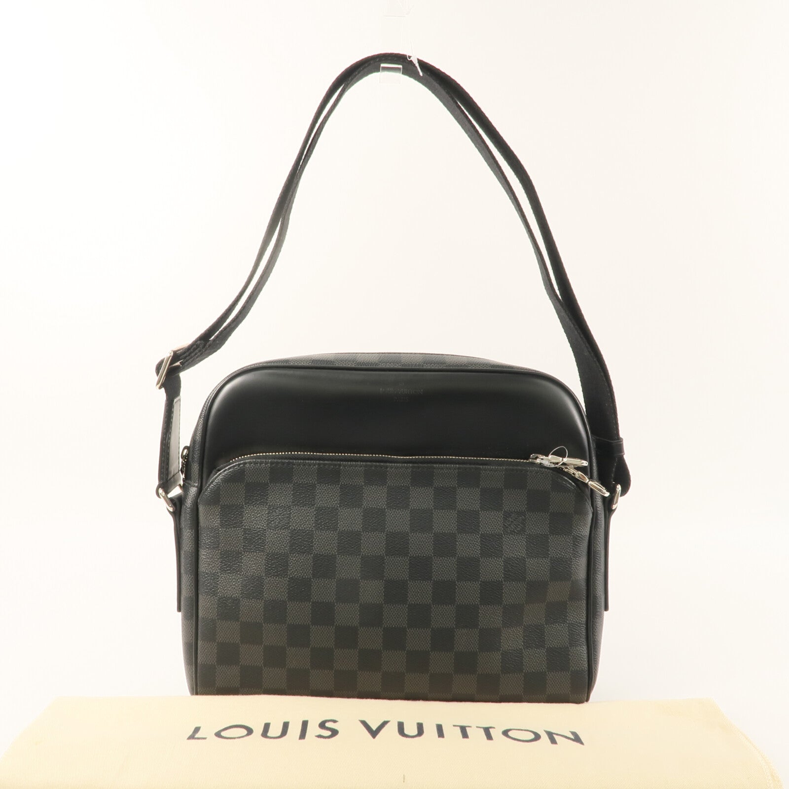 LOUIS VUITTON Damier Graphite Dayton Reporter Bag肩背袋