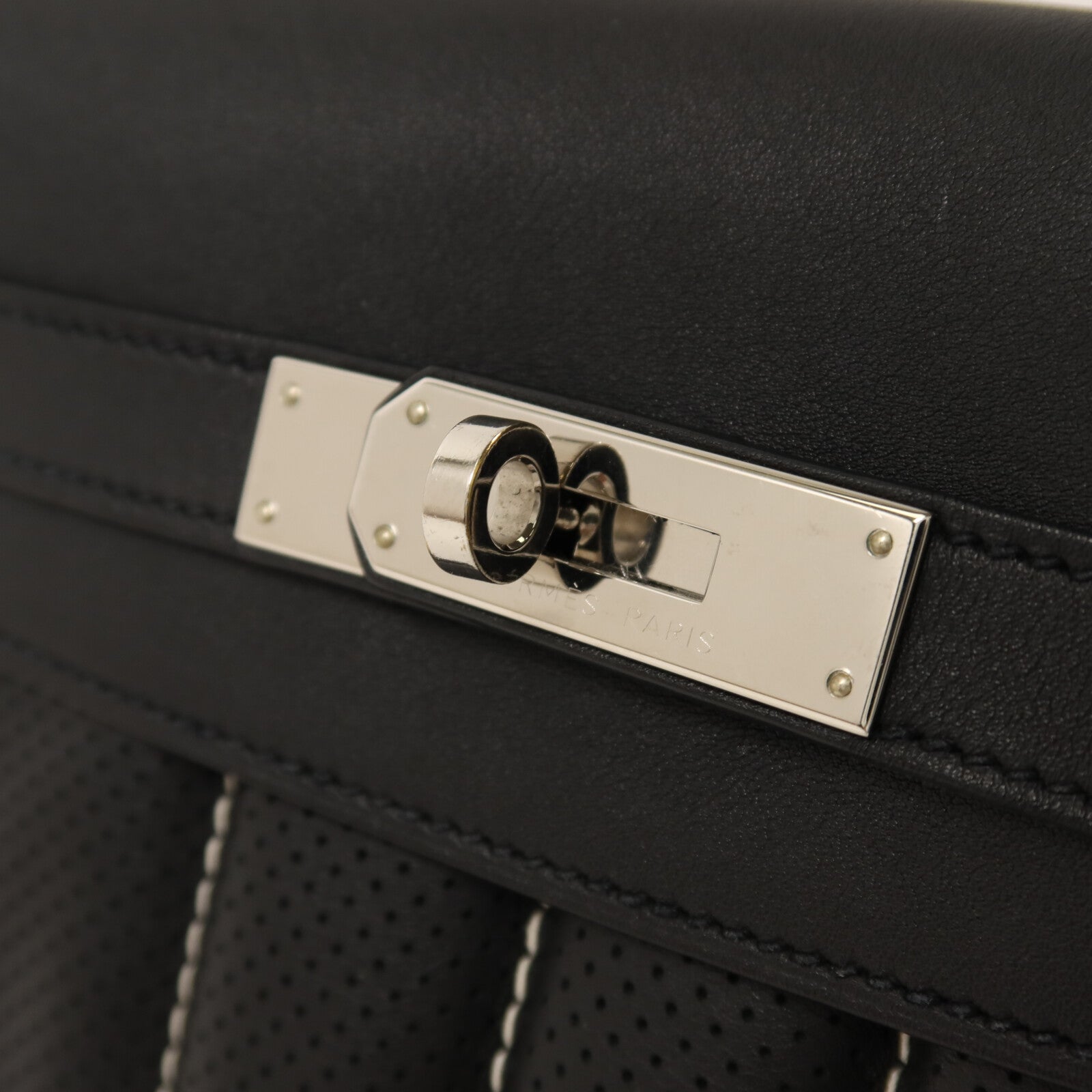 HERMES Swift皮革Mini Berline銀扣肩背袋Noir