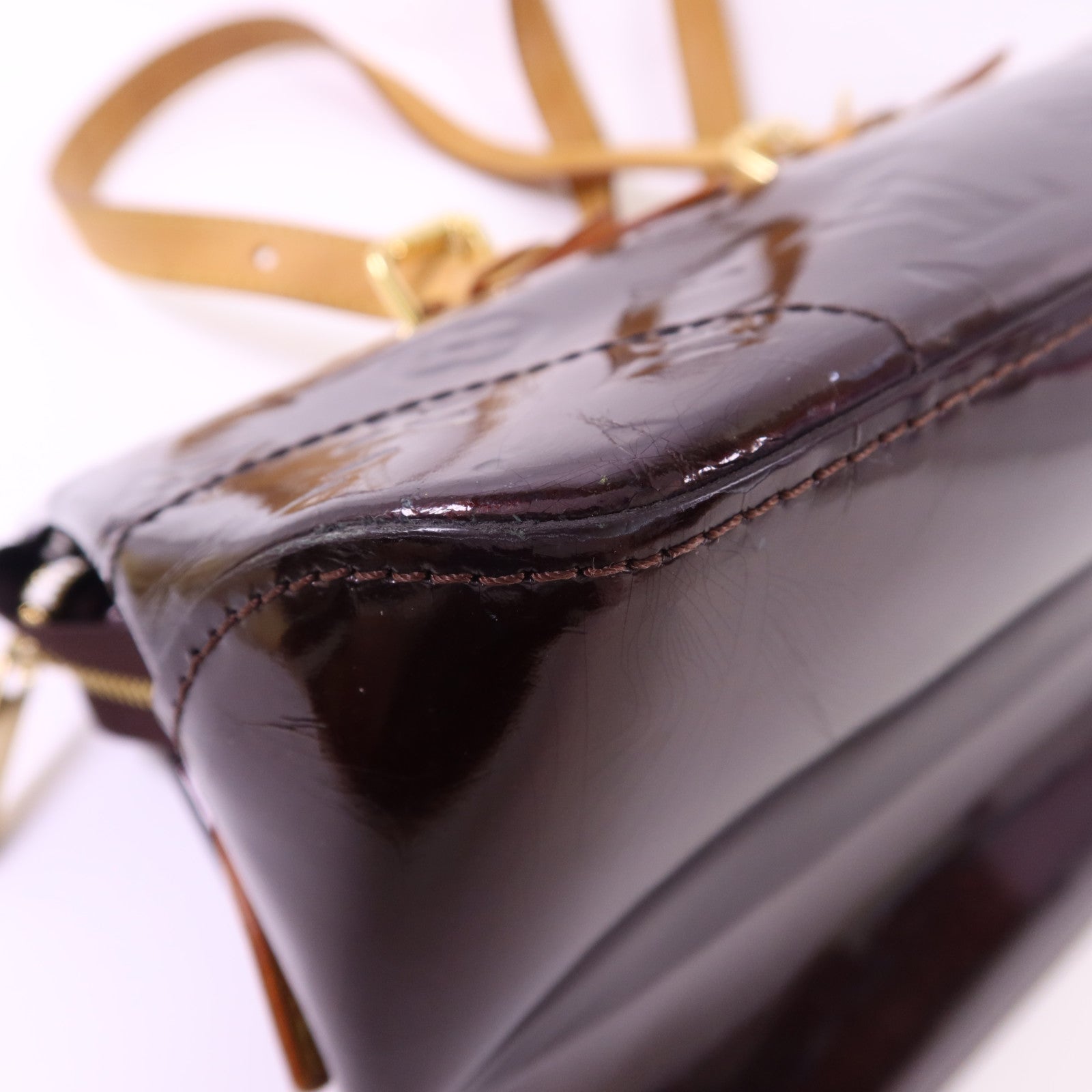 LOUIS VUITTON Vernis Rosewood Avenue金扣肩背袋