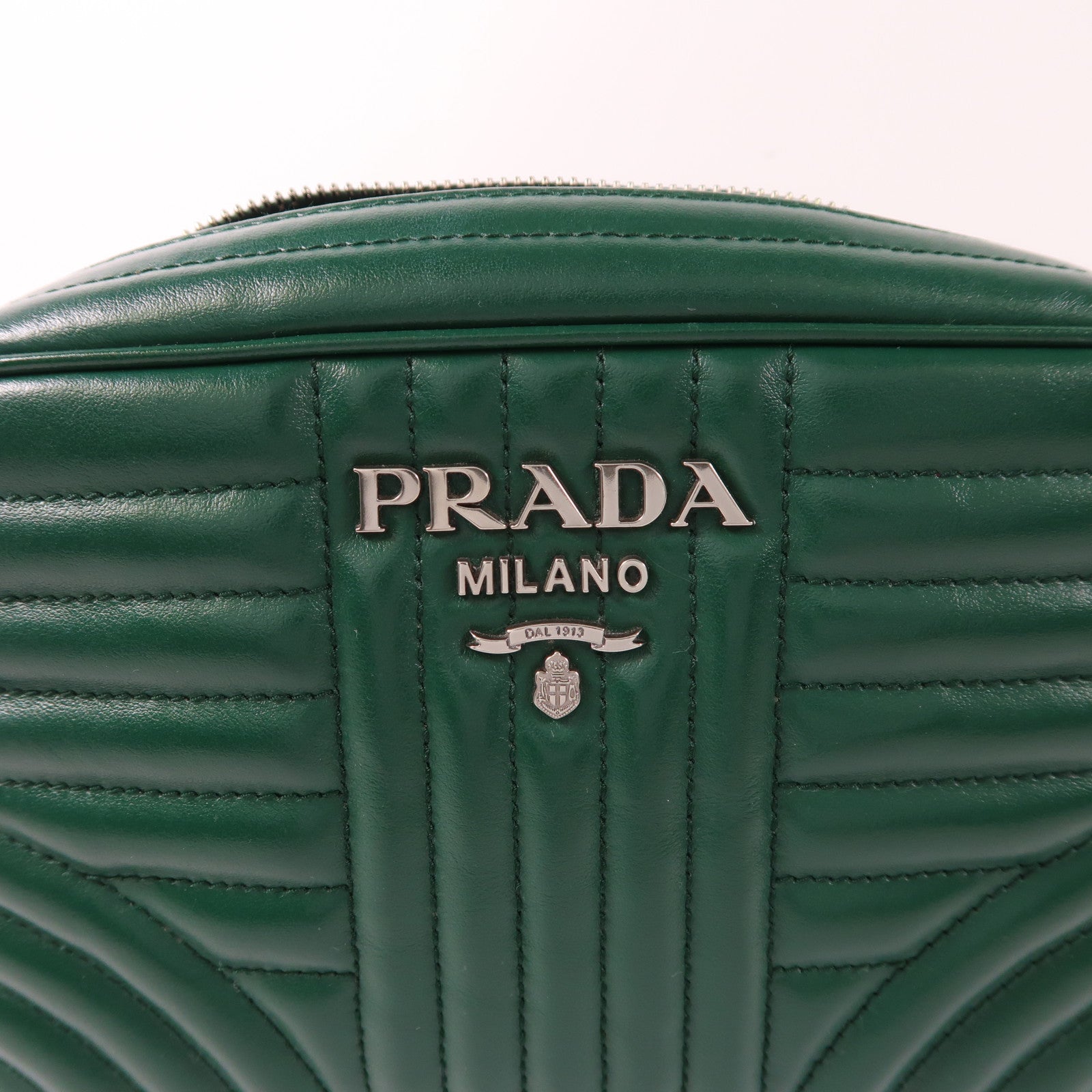 PRADA 牛皮皮革Shoulder Bag銀扣肩背袋
