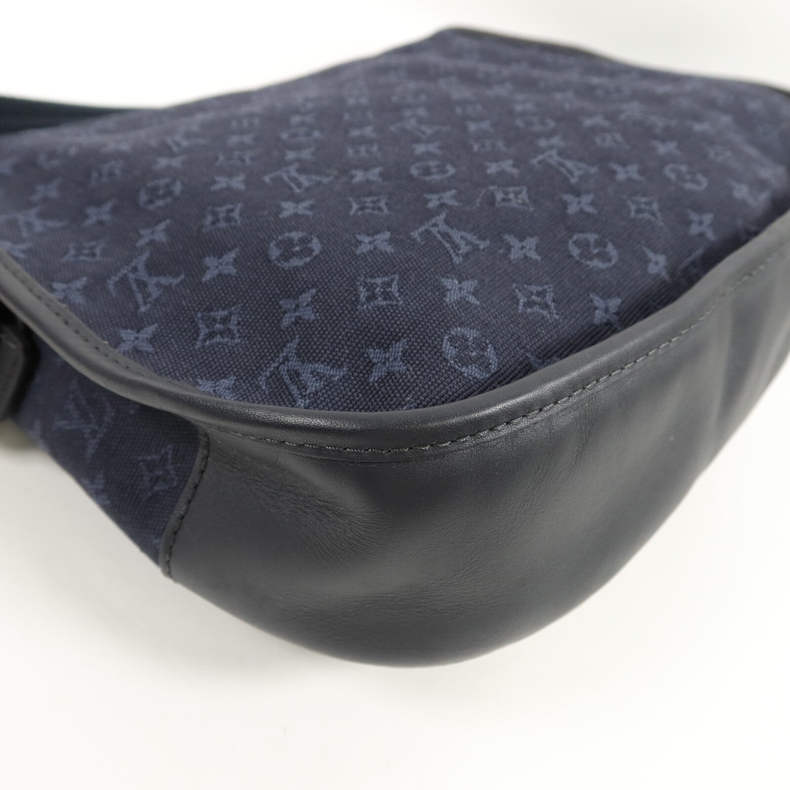 LOUIS VUITTON Monogram mini Belanger肩背袋