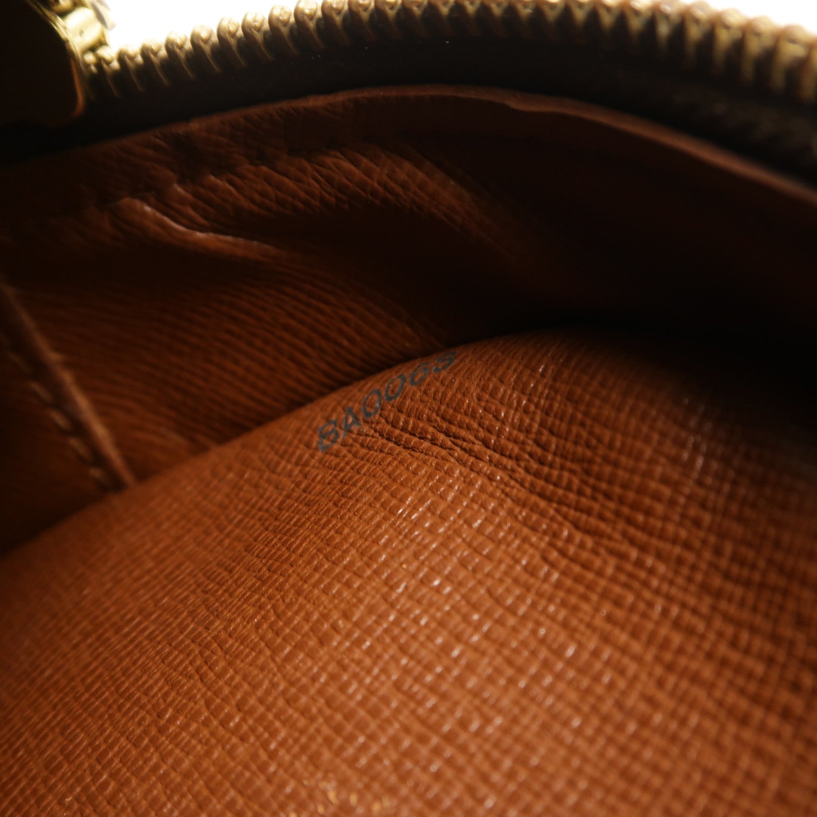 LOUIS VUITTON Monogram Blois肩背袋