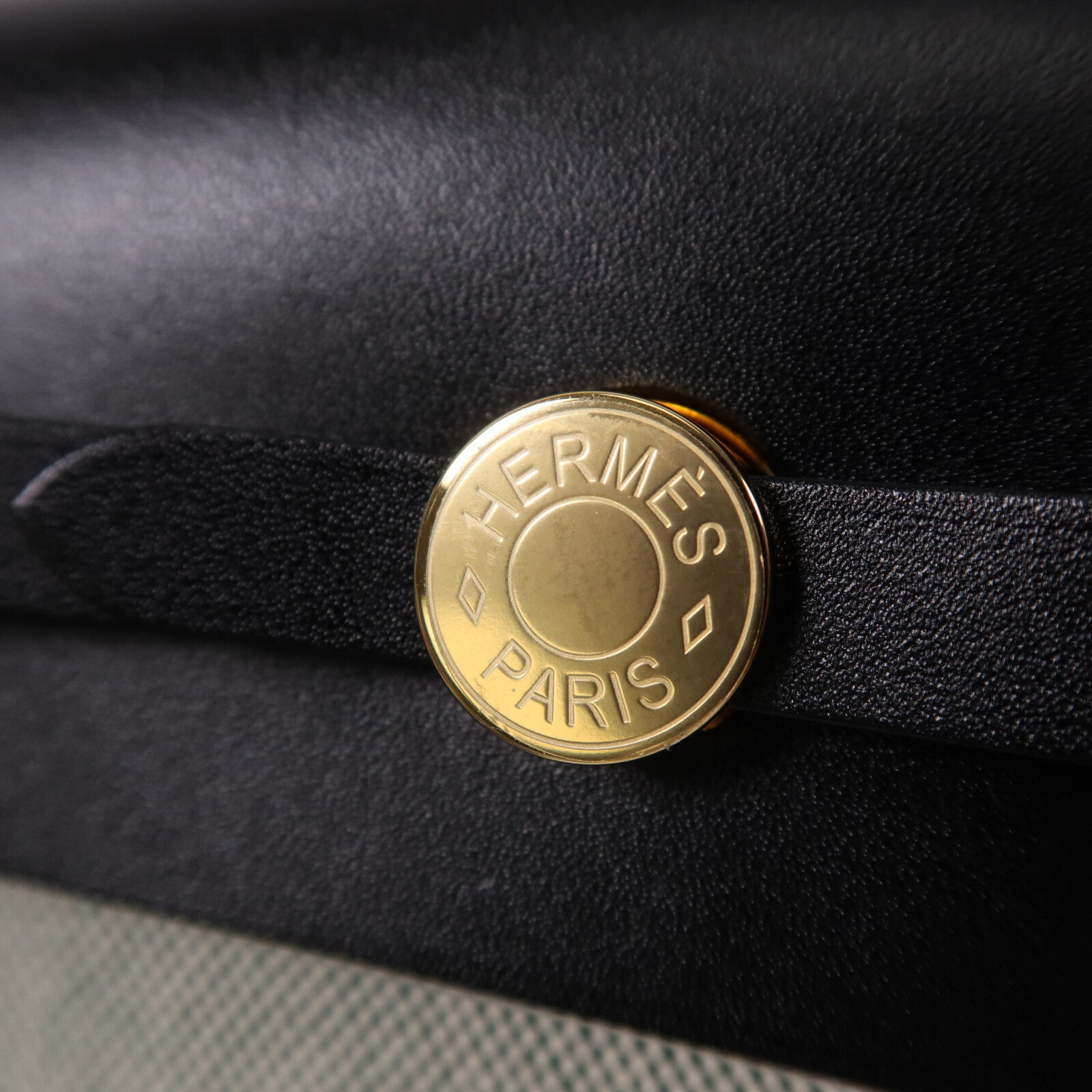 HERMES 帆布Mini Herbag金扣肩背袋Noir