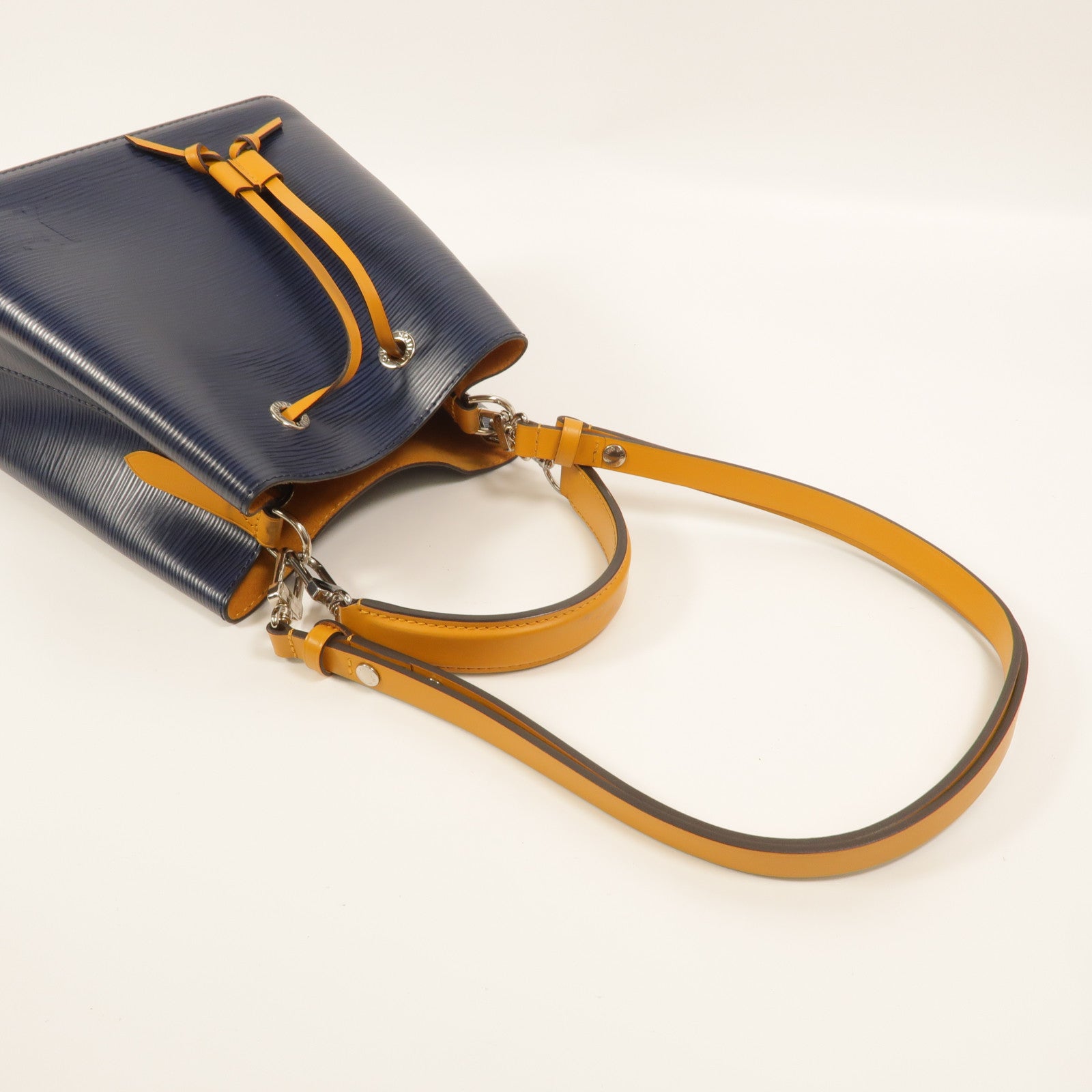LOUIS VUITTON Epi Neo Noe BB手挽肩背兩用袋