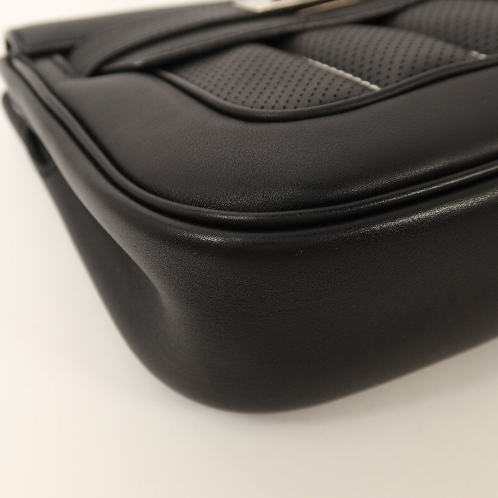 HERMES Swift皮革Mini Berline銀扣肩背袋Noir