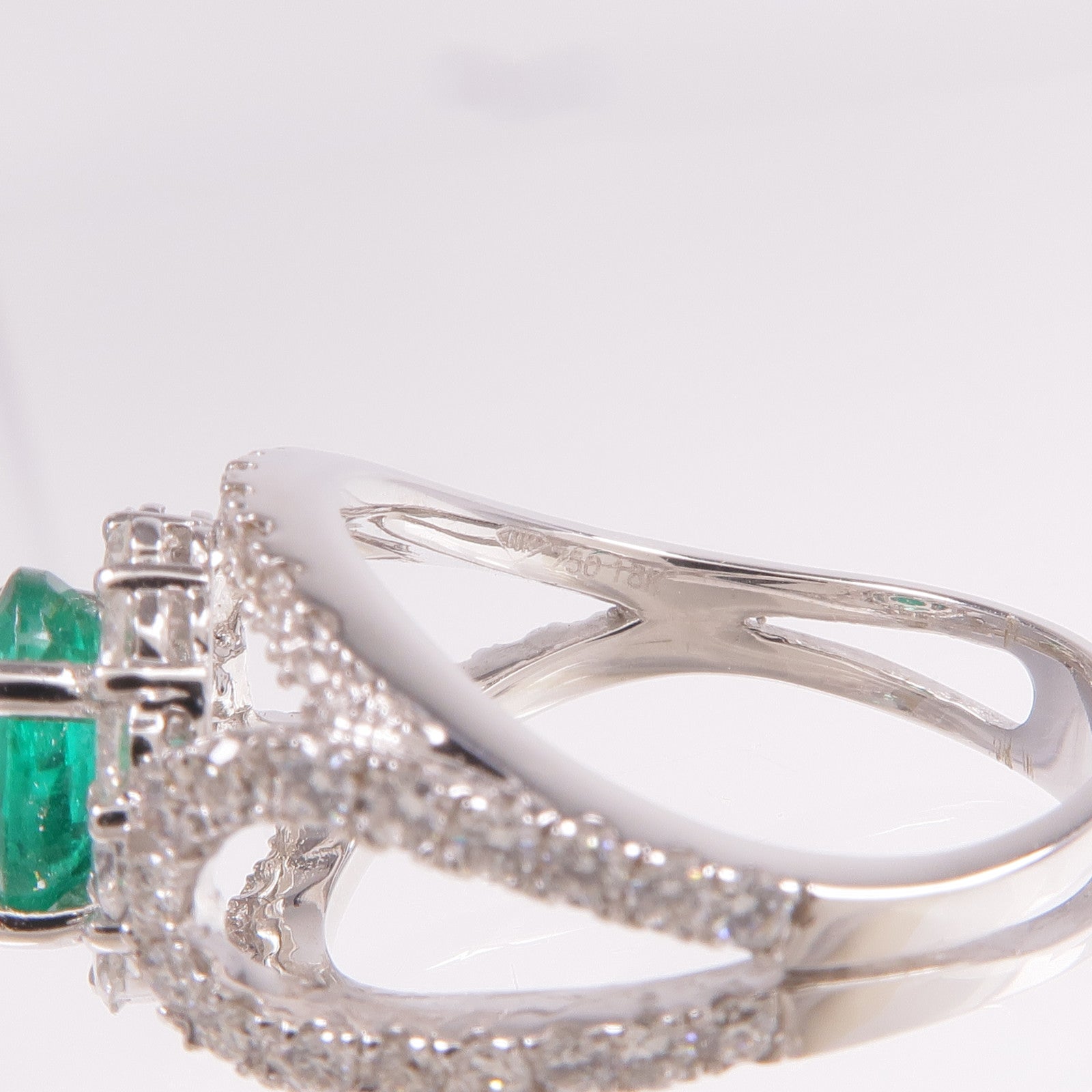 JEWELRY 【激減優惠】18K白金Emerald Diamond Ring綠寶石/鑽石戒指US#5.75