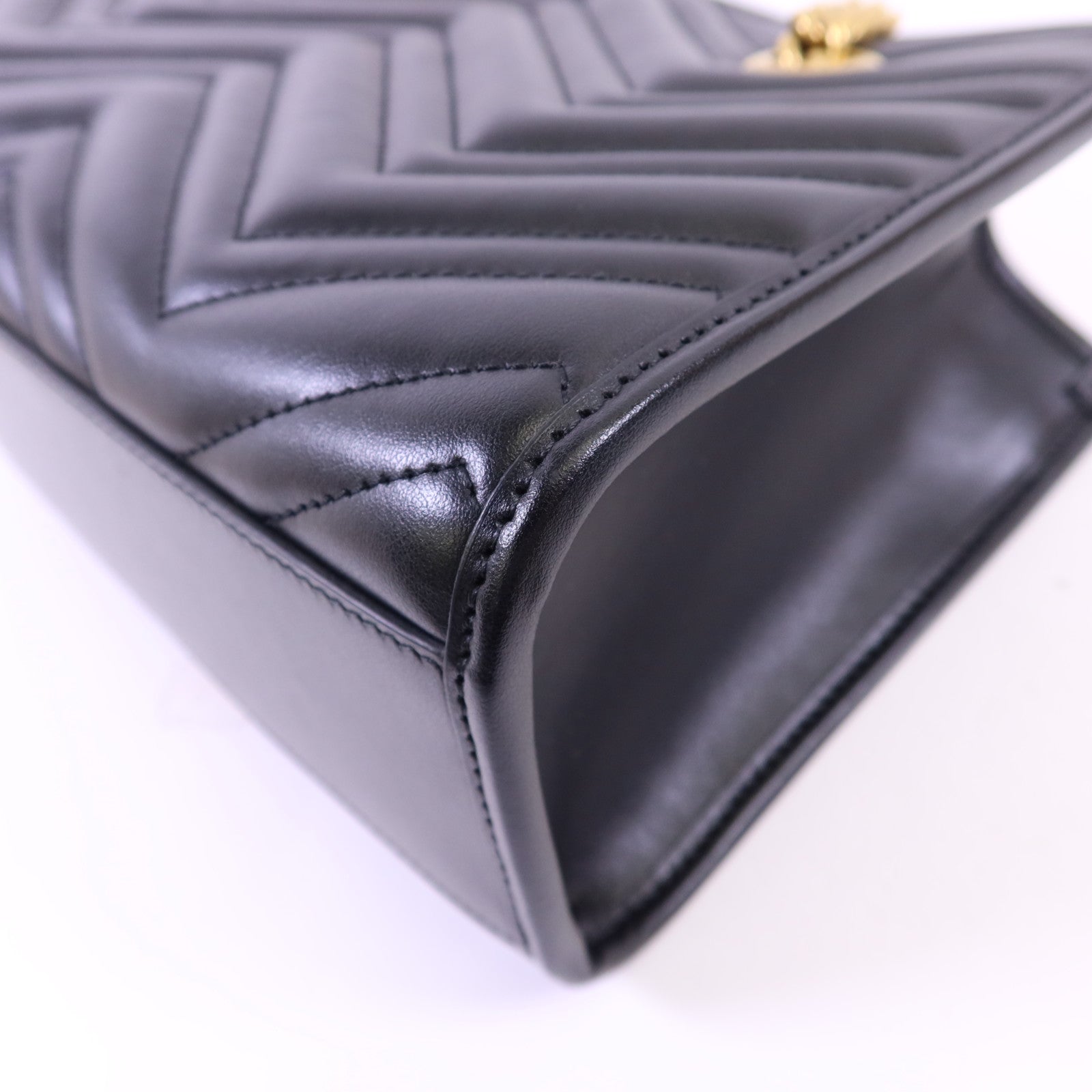 GUCCI 牛皮皮革GG Marmont Small Totel金扣鏈帶肩背袋