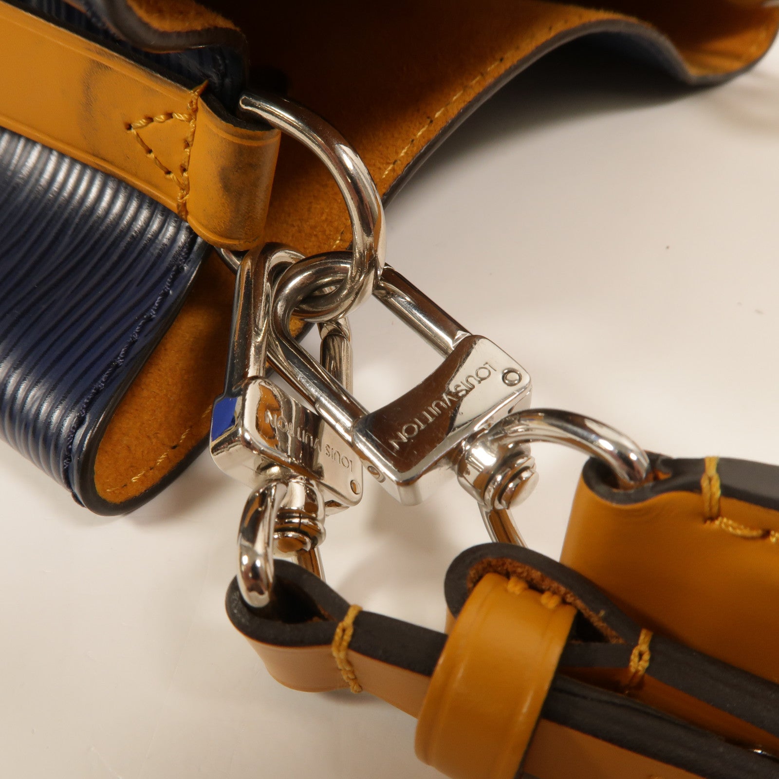 LOUIS VUITTON Epi Neo Noe BB手挽肩背兩用袋