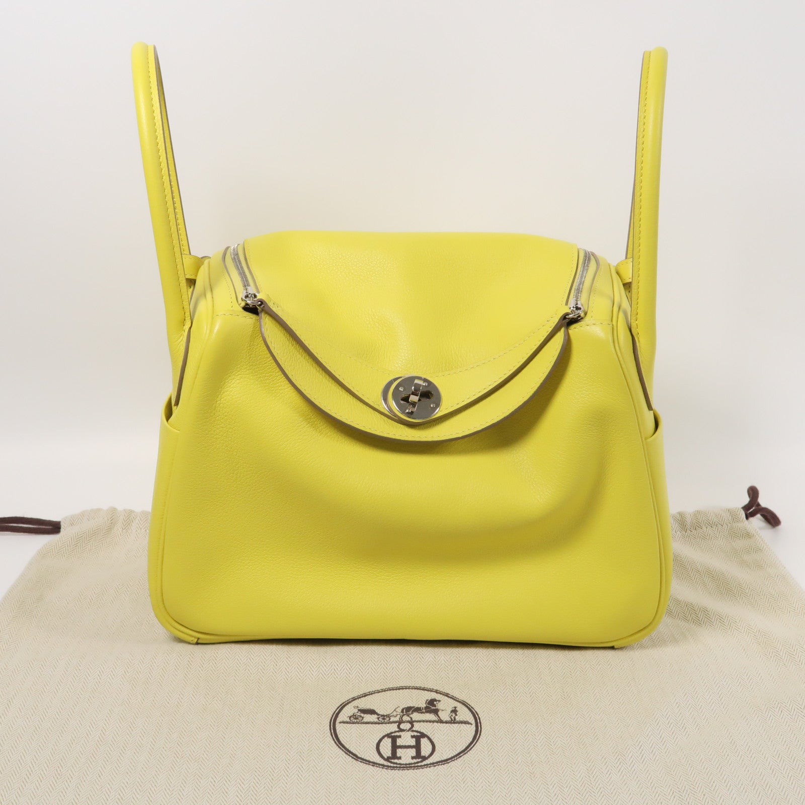 HERMES 【清倉大減價】Evercolor皮革Lindy 26銀扣手挽肩背兩用袋Lime檸檬黃色