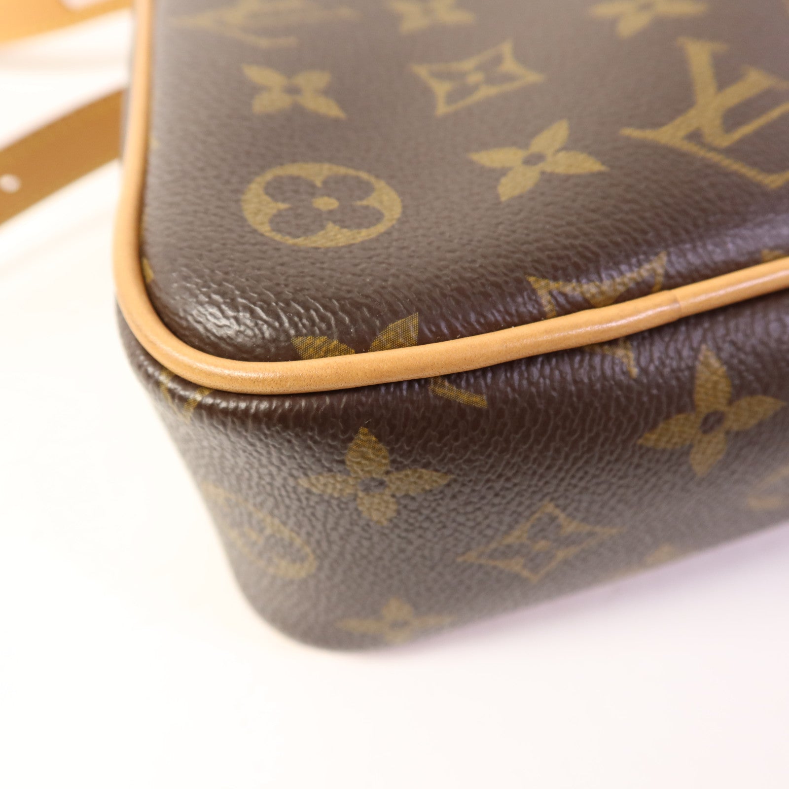 LOUIS VUITTON Monogram Game On Coeur金扣肩背袋棕色