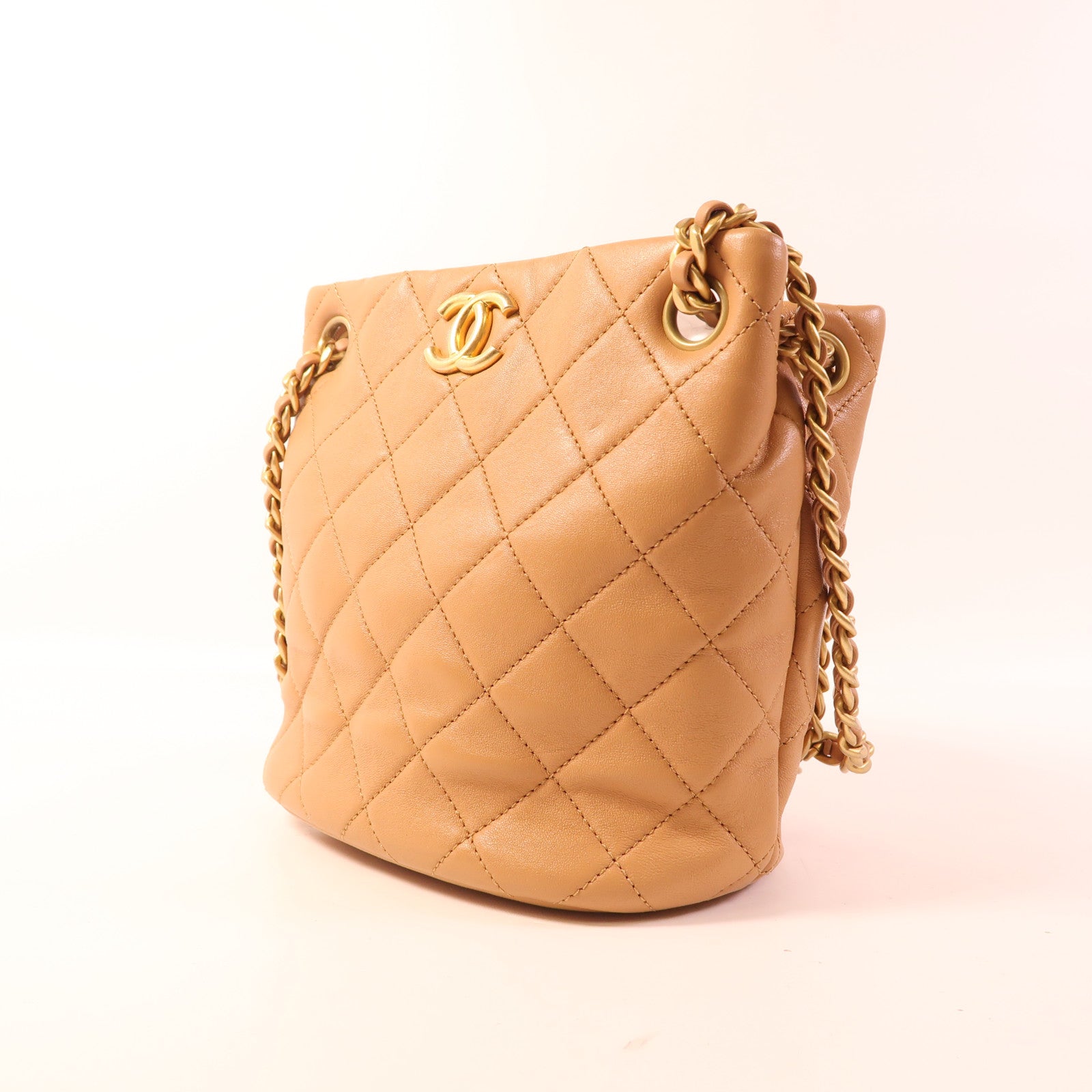 CHANEL 牛皮皮革Bucket Bag金扣鏈帶肩背袋