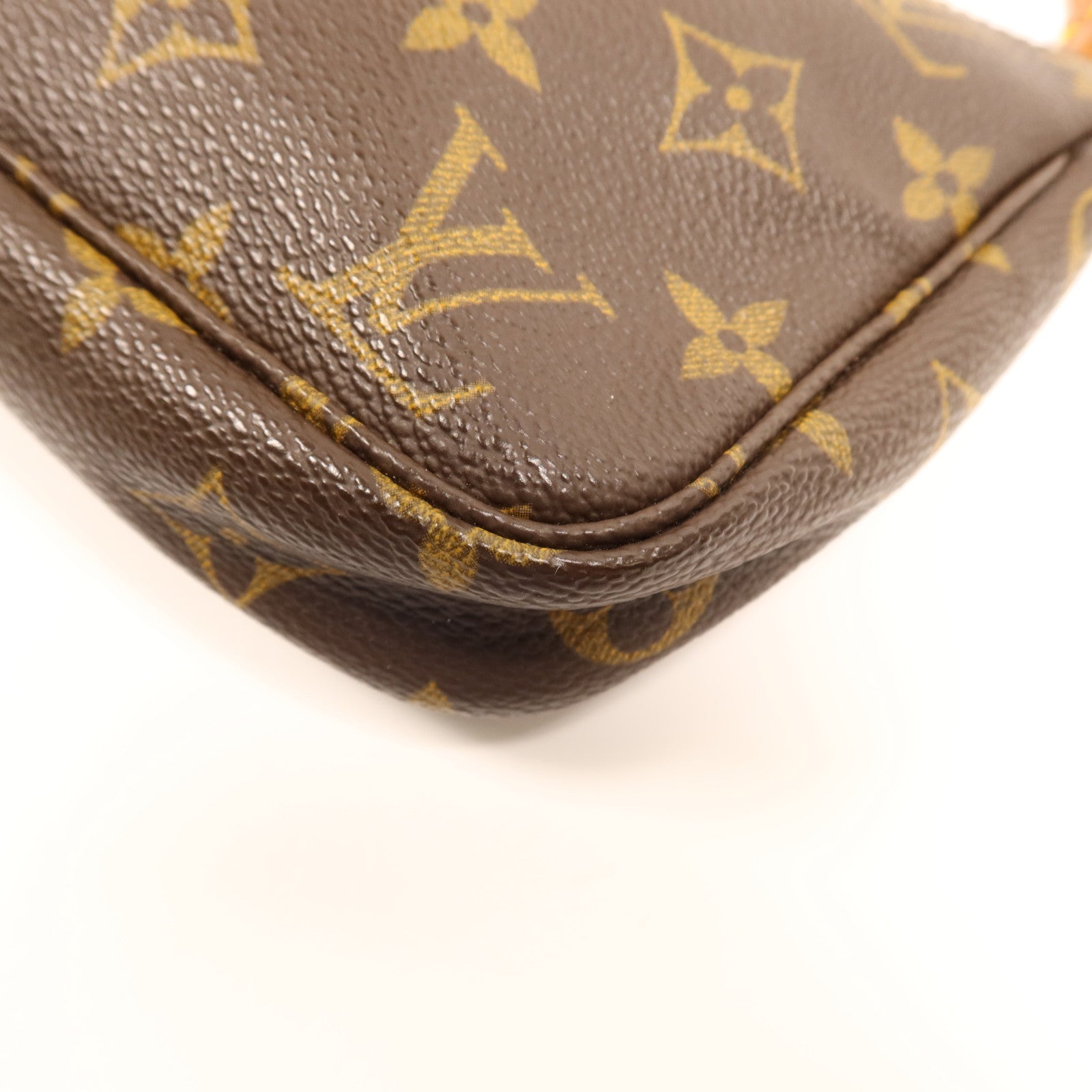 LOUIS VUITTON Monogram Pochette Accessoires金扣手挽袋棕色