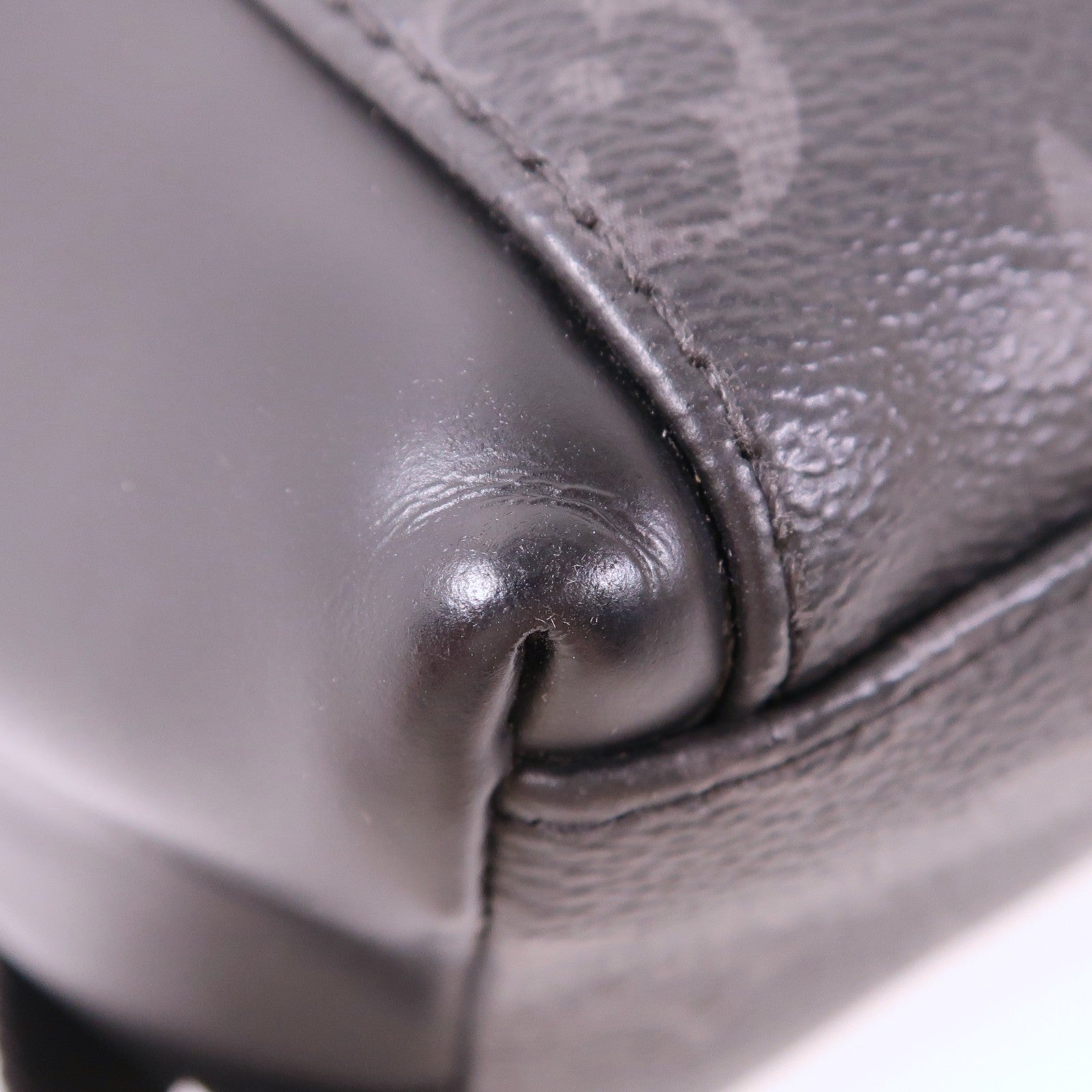 LOUIS VUITTON Monogram Eclipse Messenger PM Voyager銀扣肩背袋