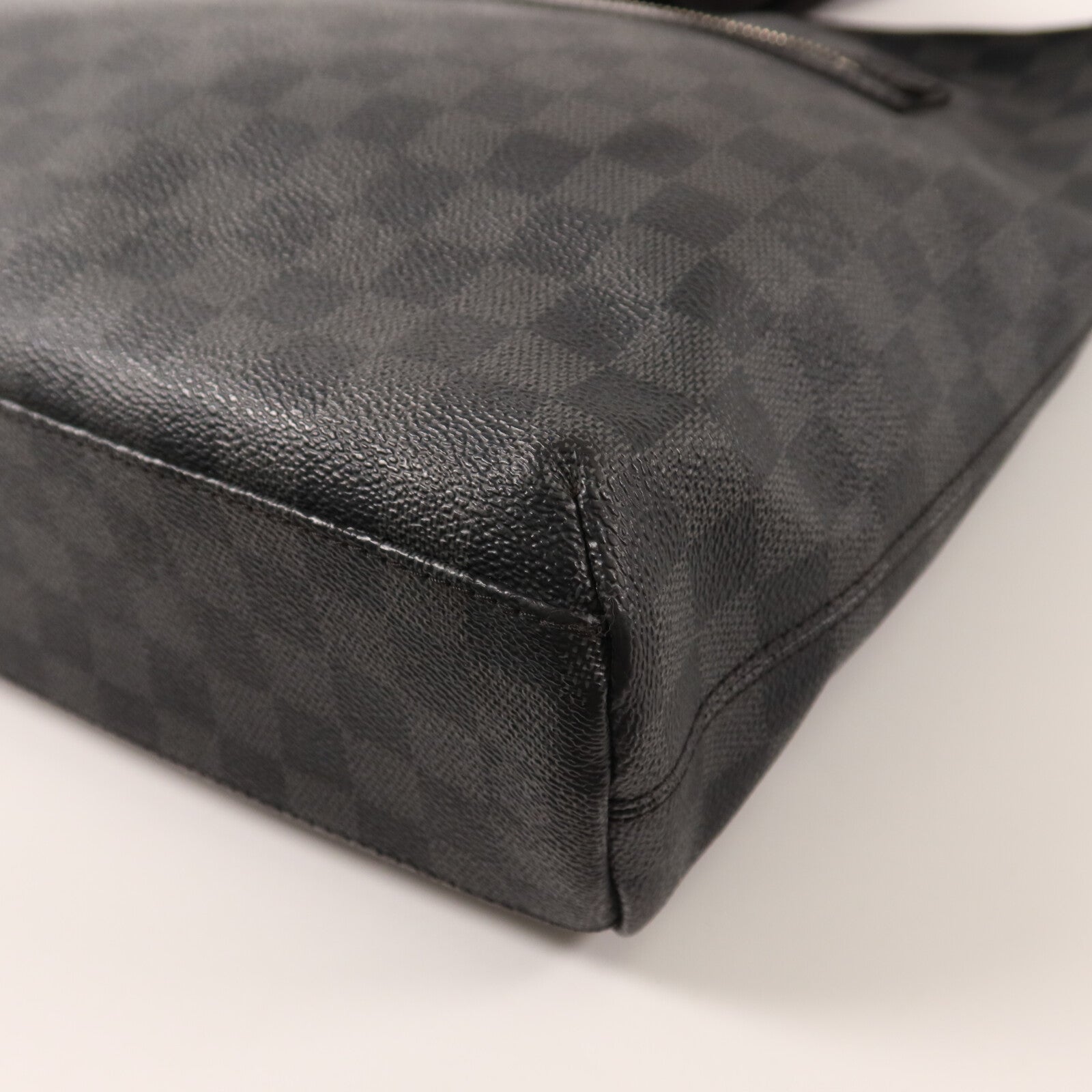 LOUIS VUITTON Damier Graphite Mick MM肩背袋