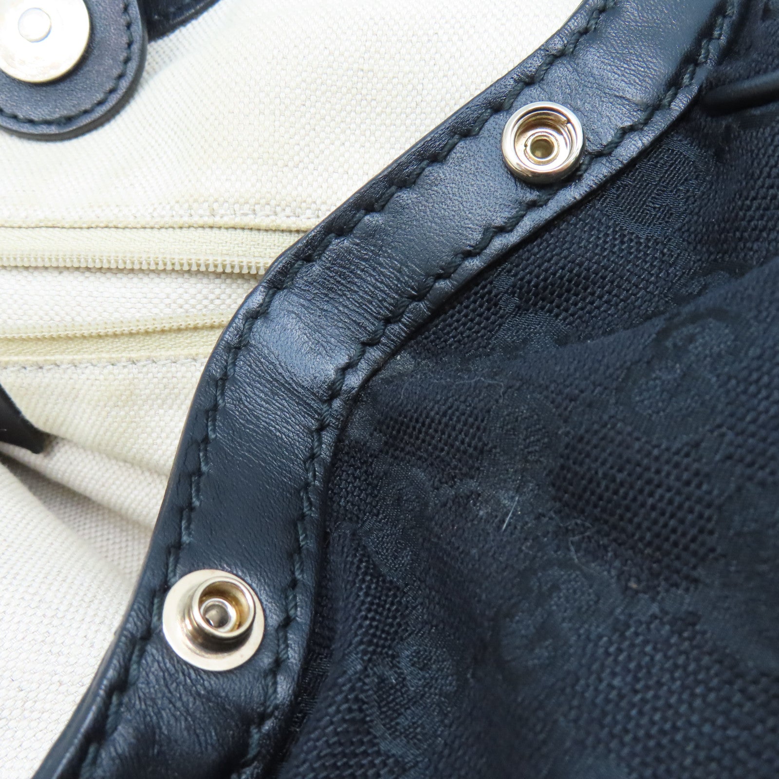GUCCI GG帆布Shoulder Bag肩背袋黑色