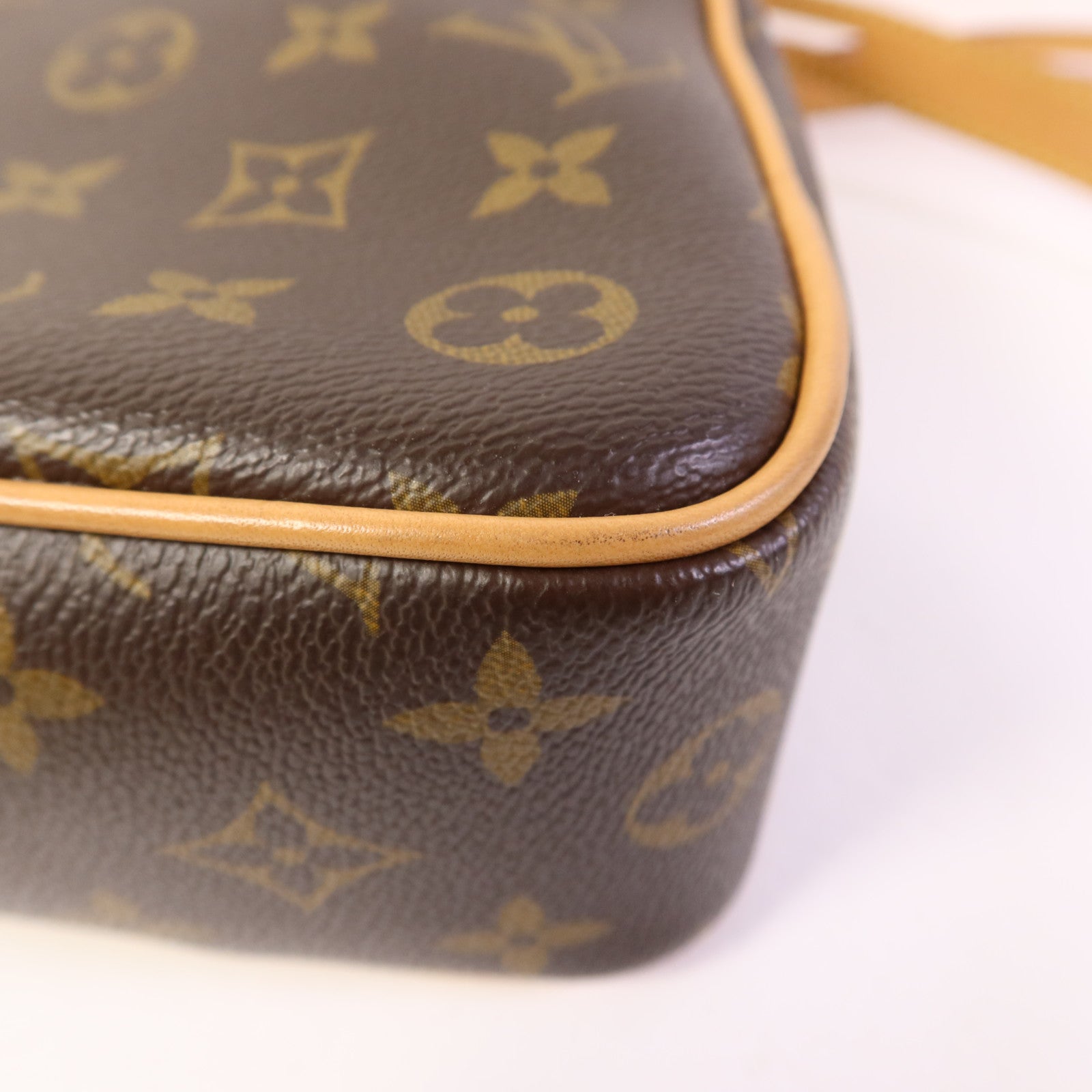 LOUIS VUITTON Monogram Game On Coeur金扣肩背袋棕色