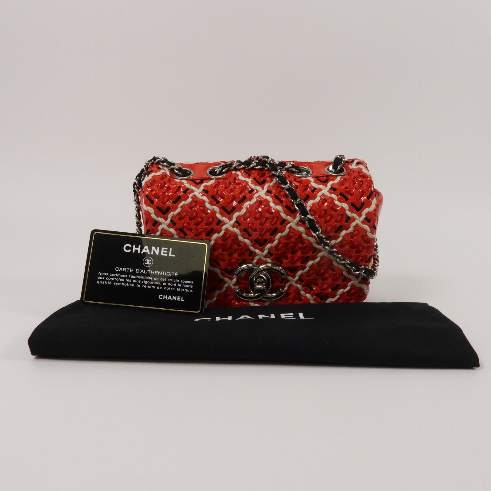 CHANEL 漆皮皮革Woren Stitch Mini Flap鏈帶肩背袋