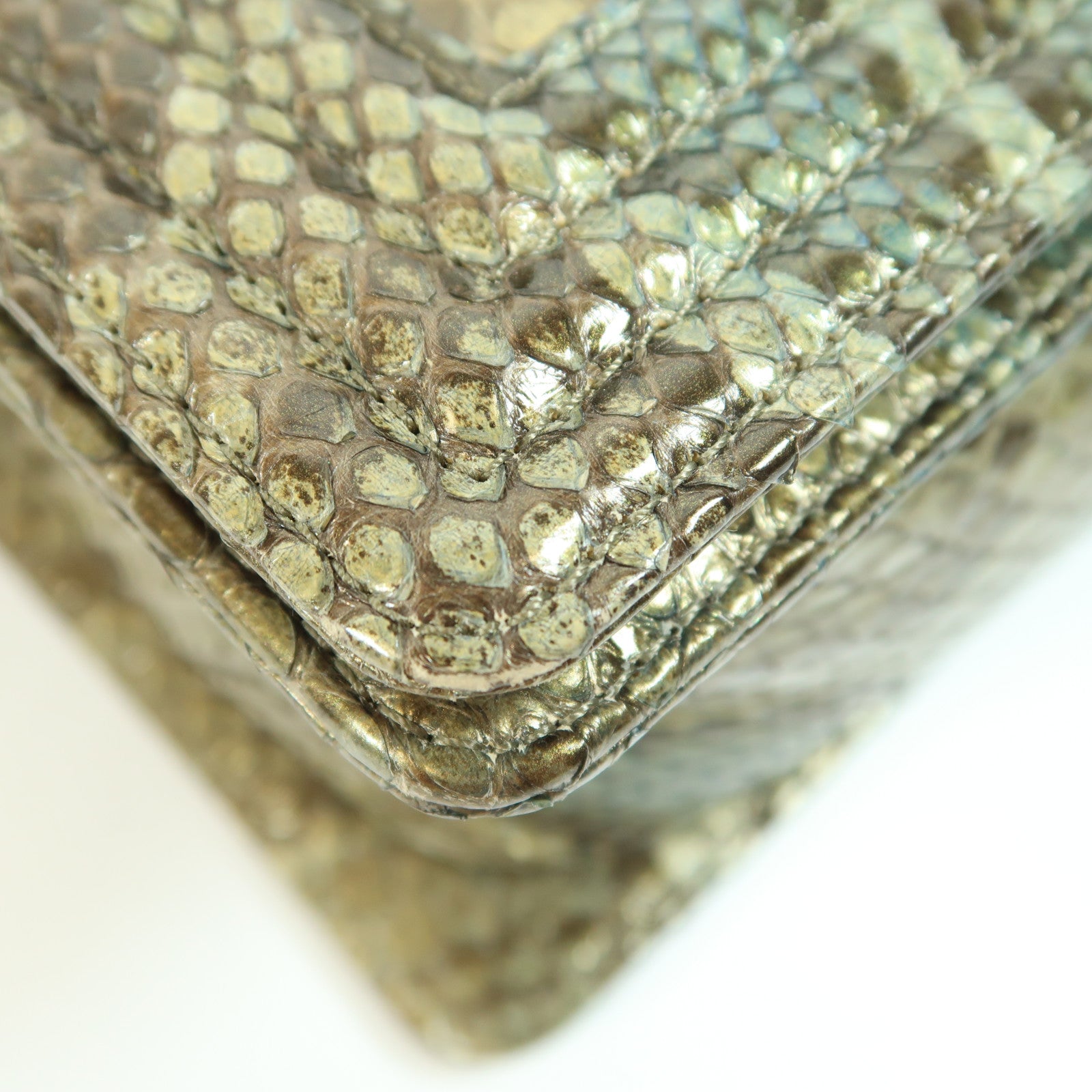 CHANEL 蛇皮皮革Boy 25金扣肩背袋