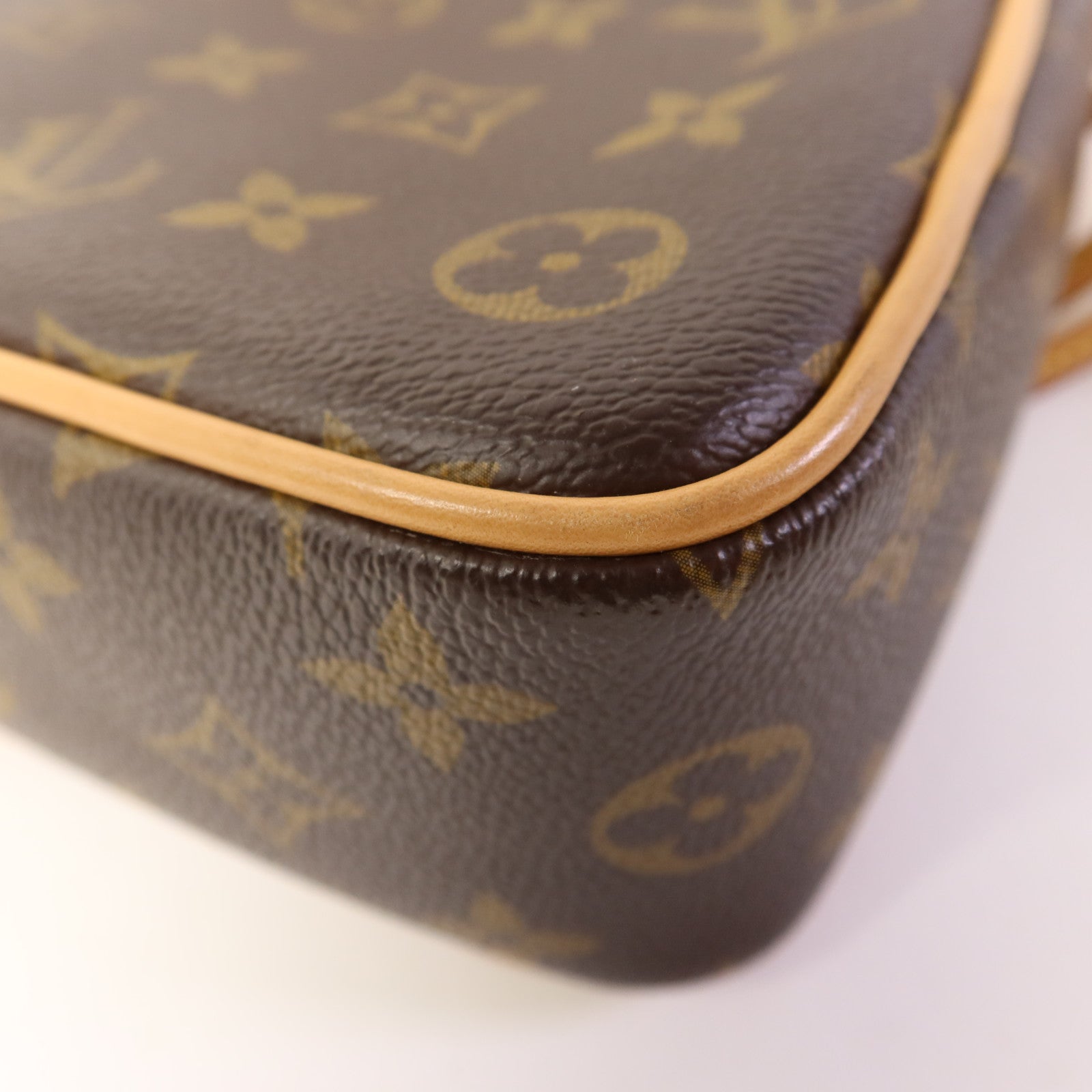 LOUIS VUITTON Monogram Game On Coeur金扣肩背袋棕色