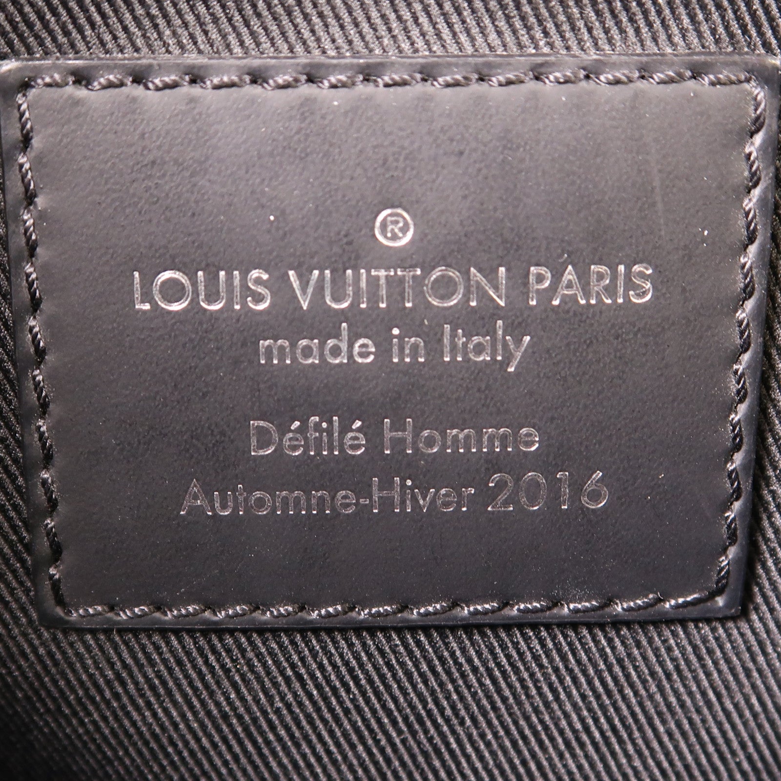 LOUIS VUITTON Monogram Eclipse Messenger PM Voyager銀扣肩背袋